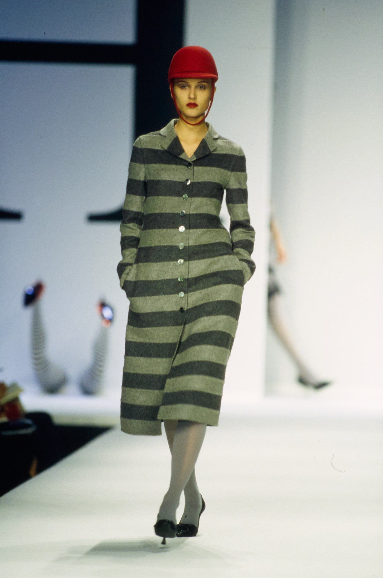 Moschino F/W 00 Look 10