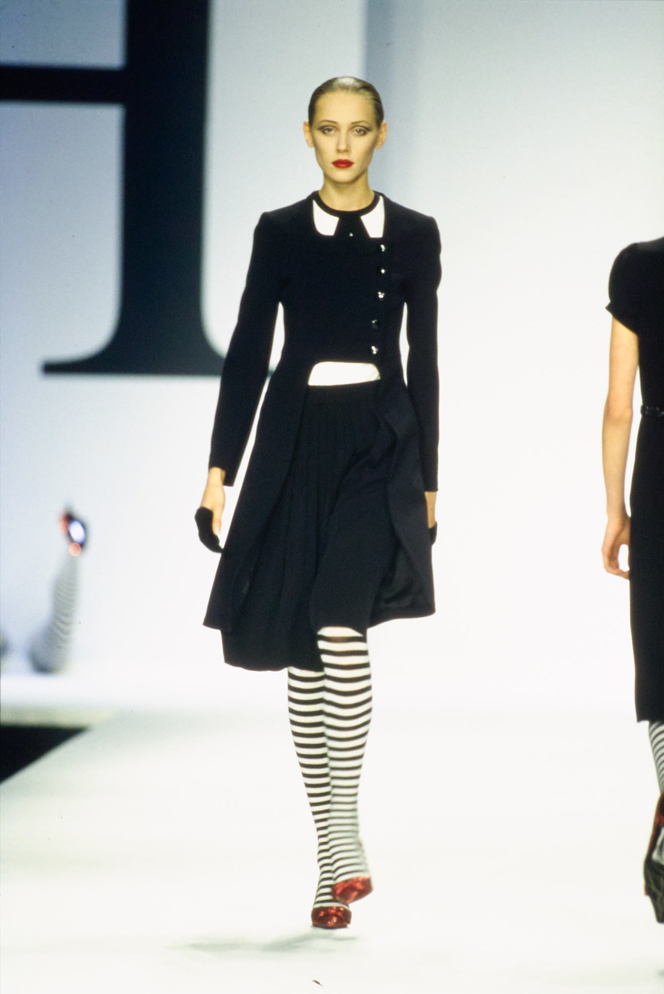 Moschino F/W 00 Look 20