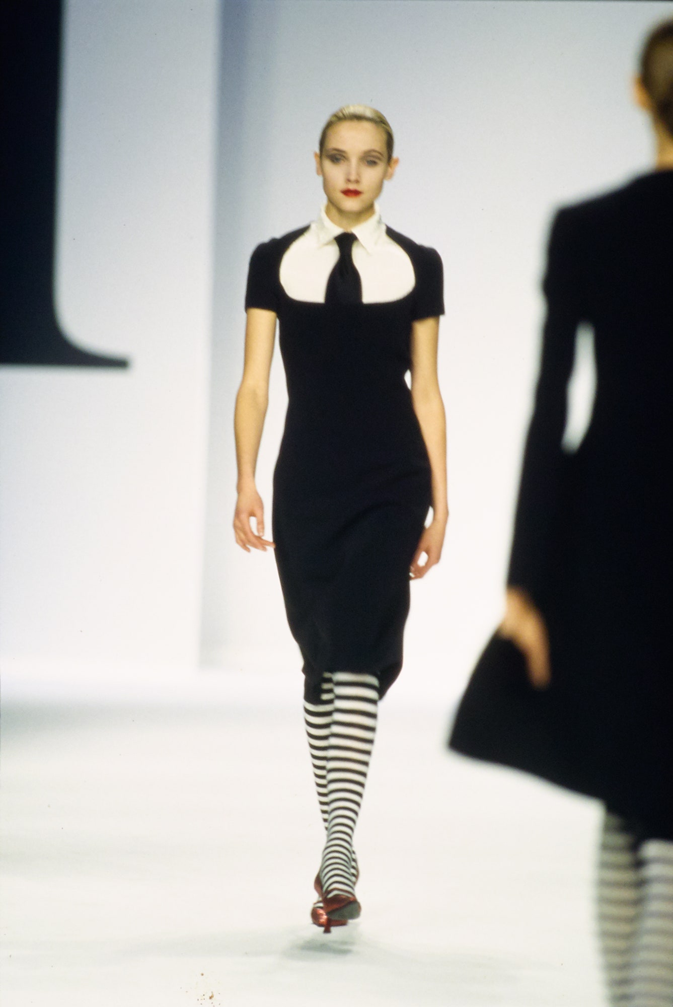 Moschino F/W 00 Look 21