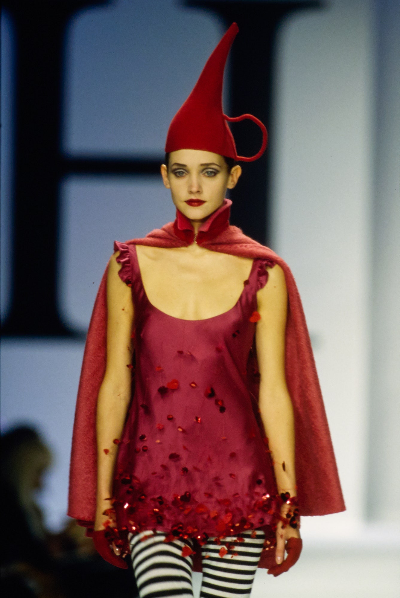 Moschino F/W 00 Look 24