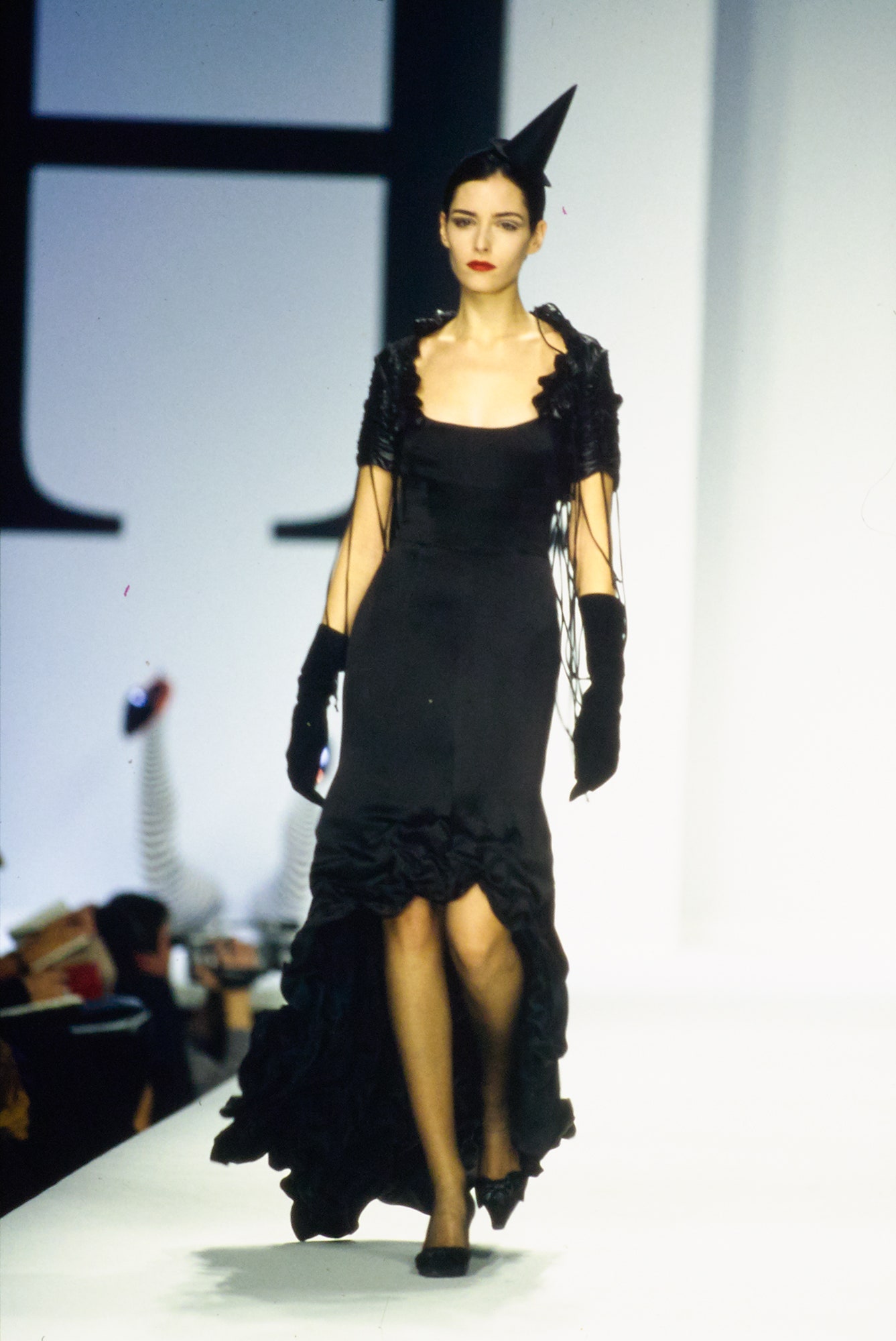 Moschino F/W 00 Look 35