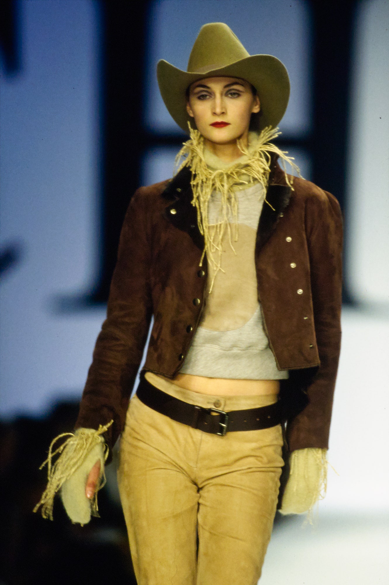 Moschino F/W 00 Look 51