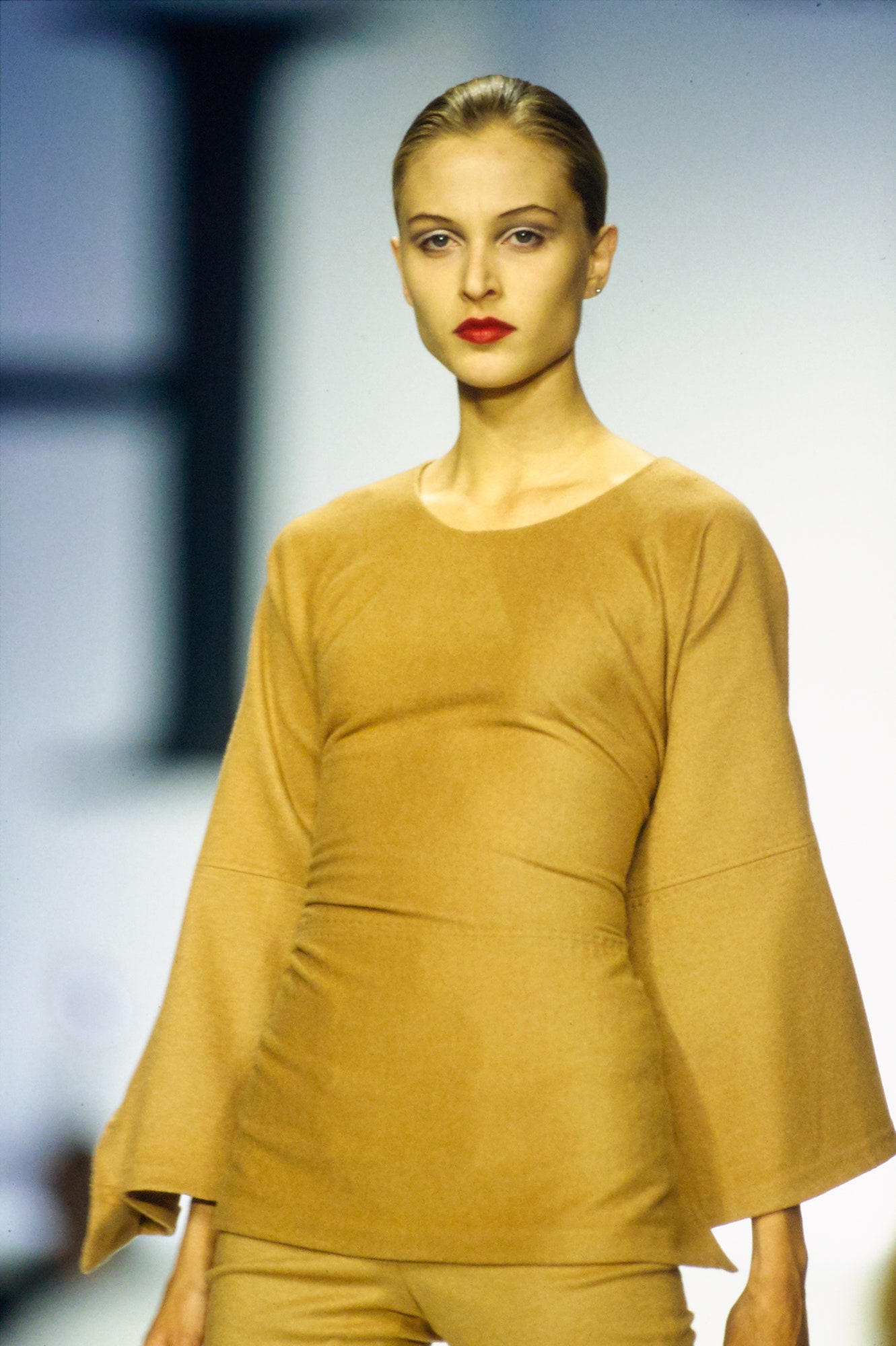 Moschino F/W 00 Look 53