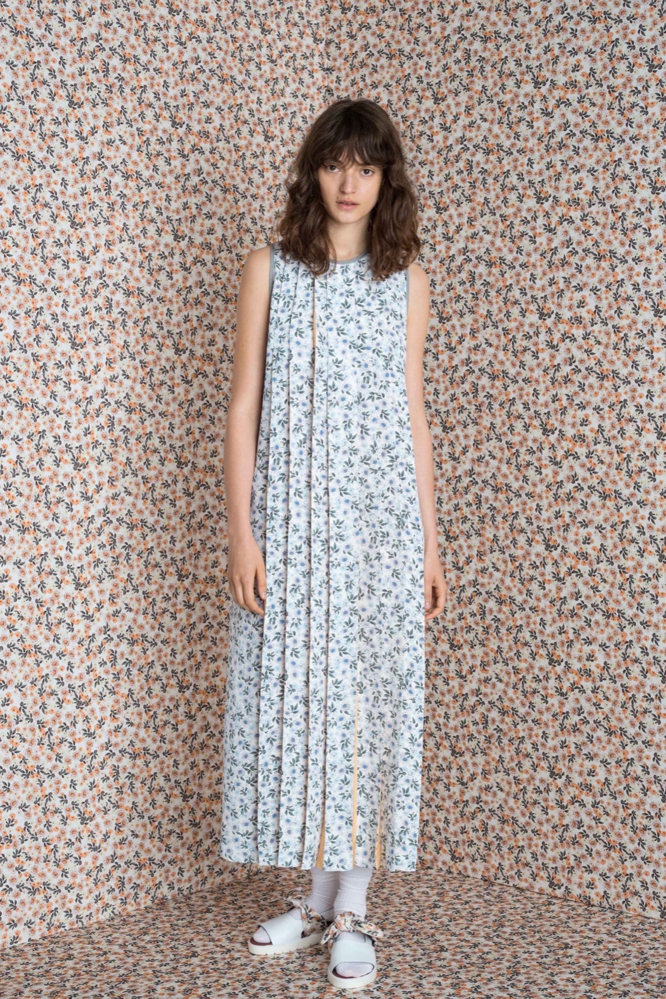 Mother of Pearl Resort 16 Look 10