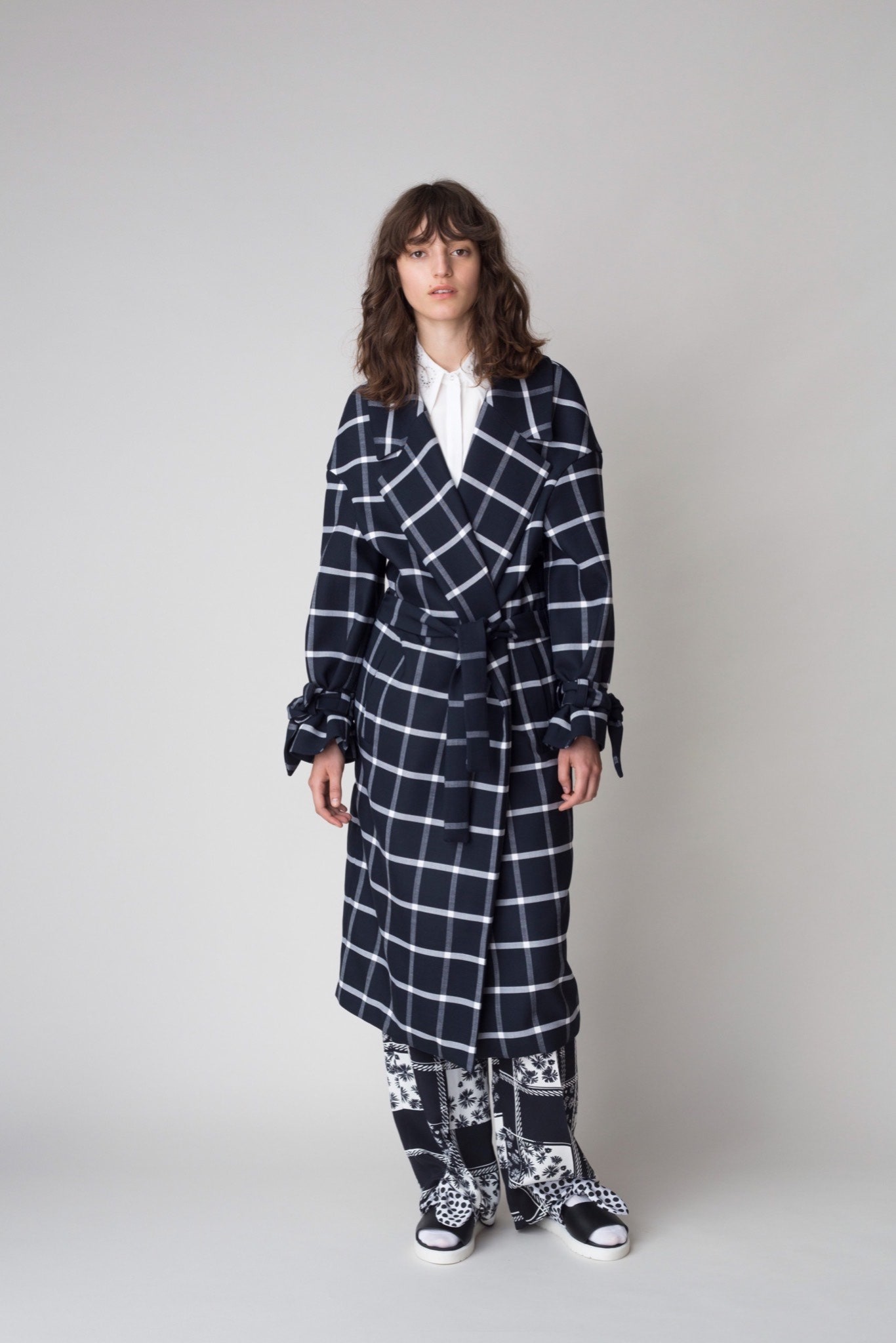 Mother of Pearl Resort 16 Look 15