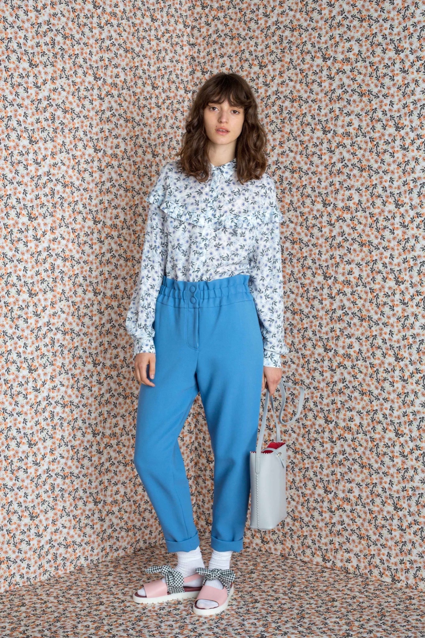 Mother of Pearl Resort 16 Look 22