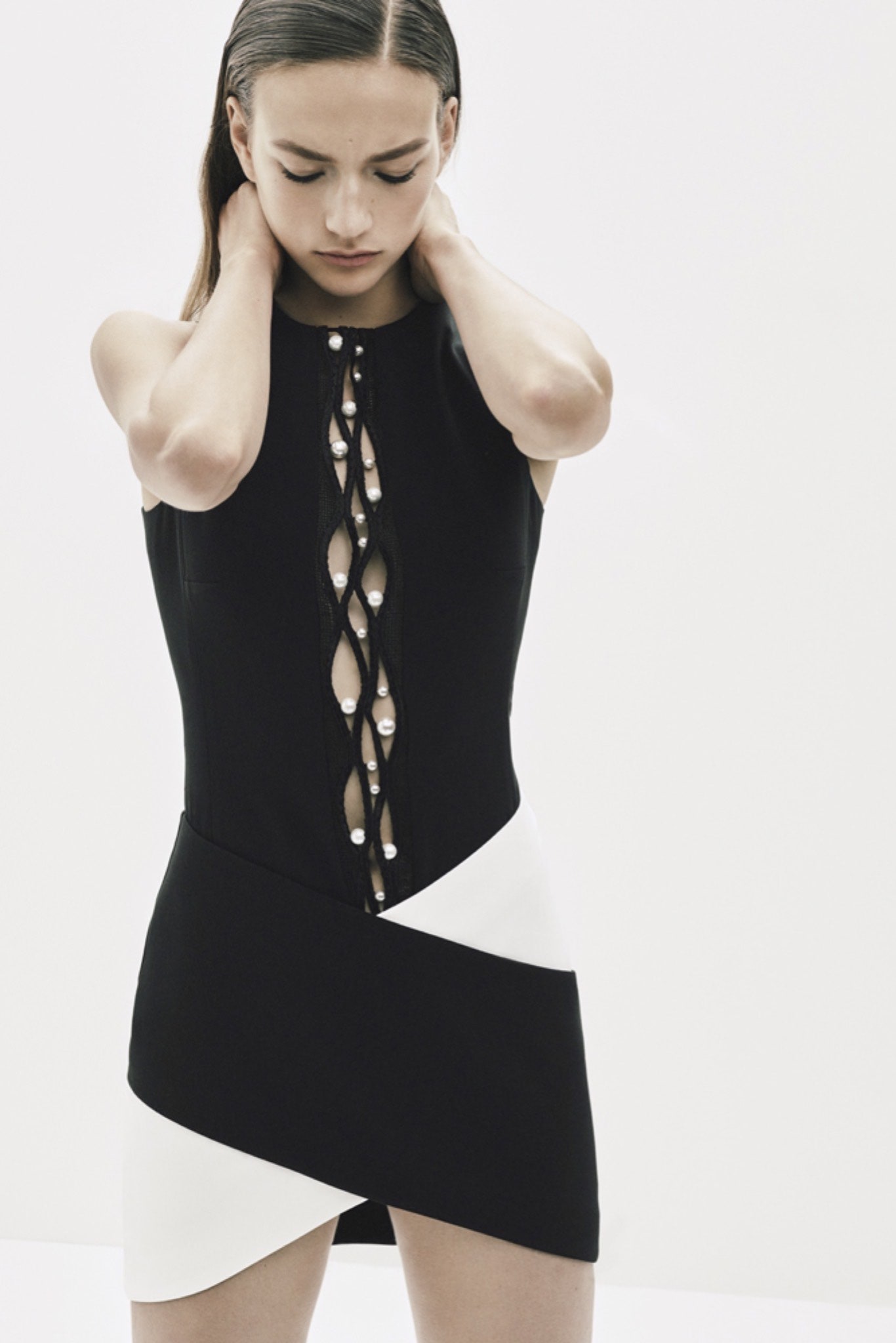 Mugler Resort 16 Look 6