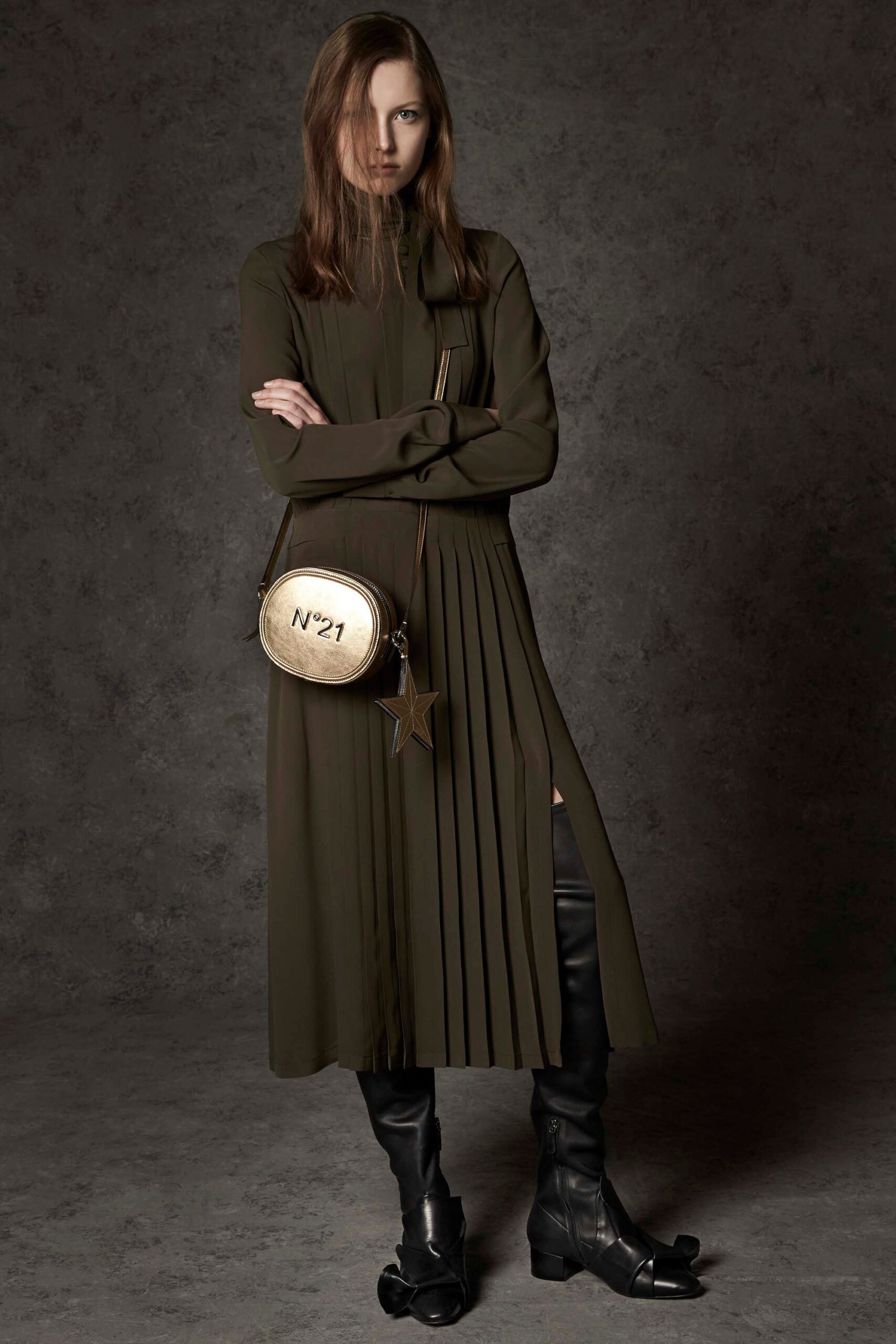No. 21 F/W 16 Look 2