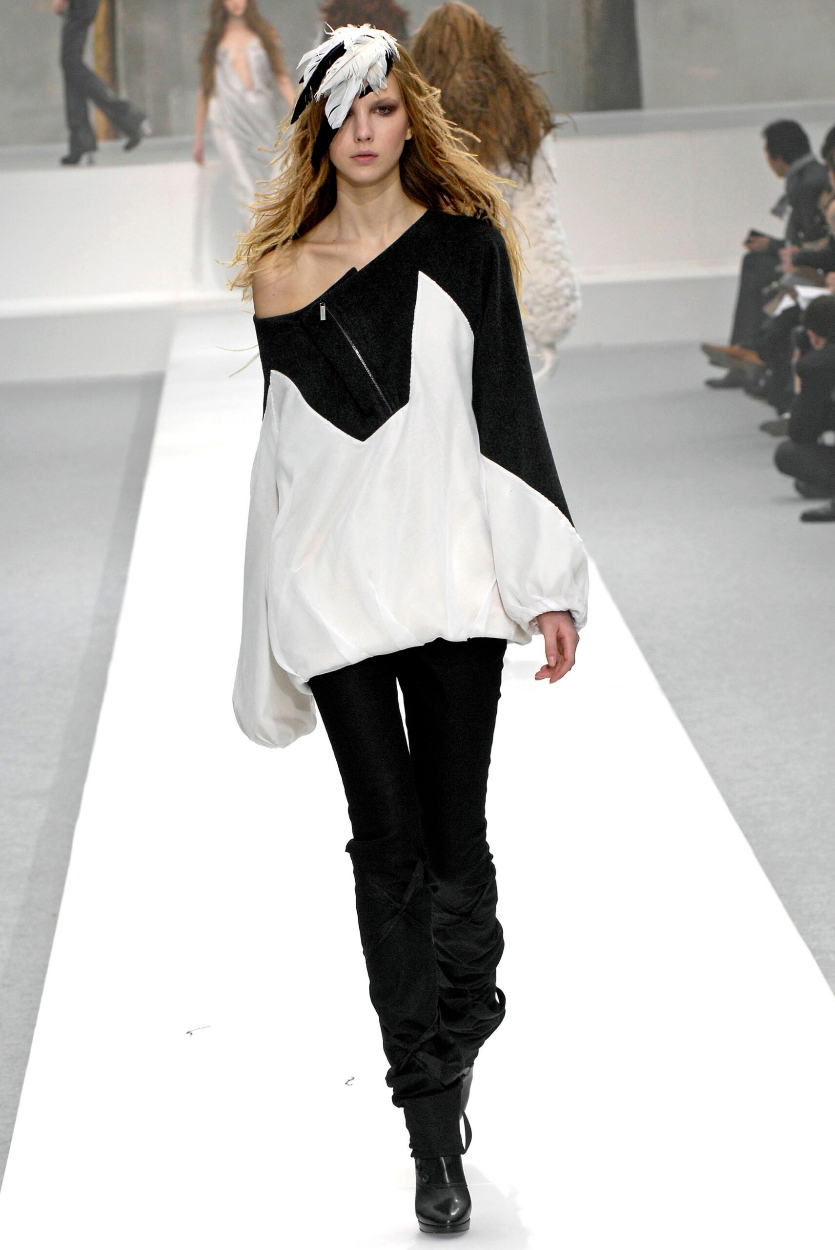 Nina Ricci F/W 07 Look 16