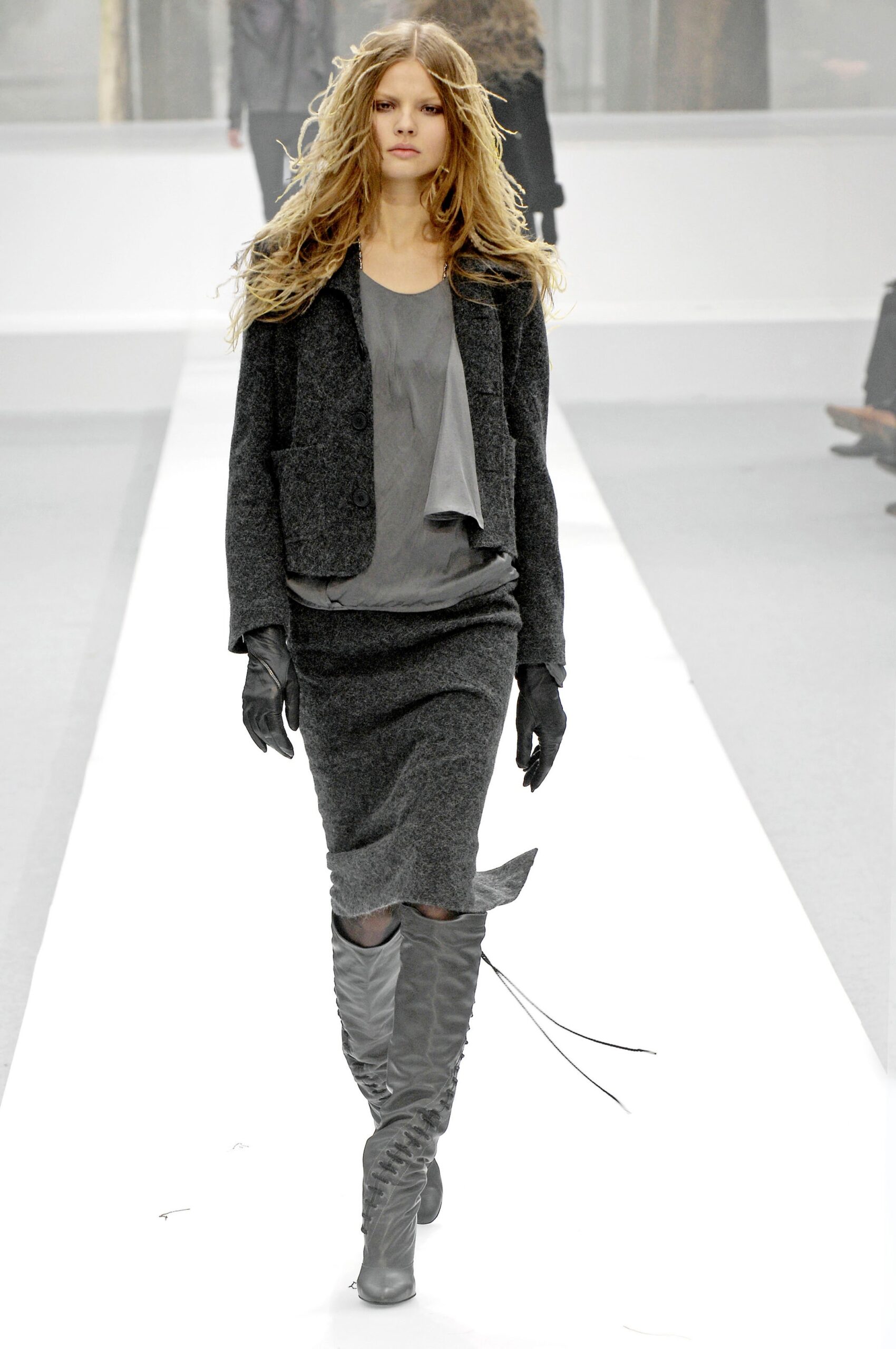 Nina Ricci F/W 07 Look 33