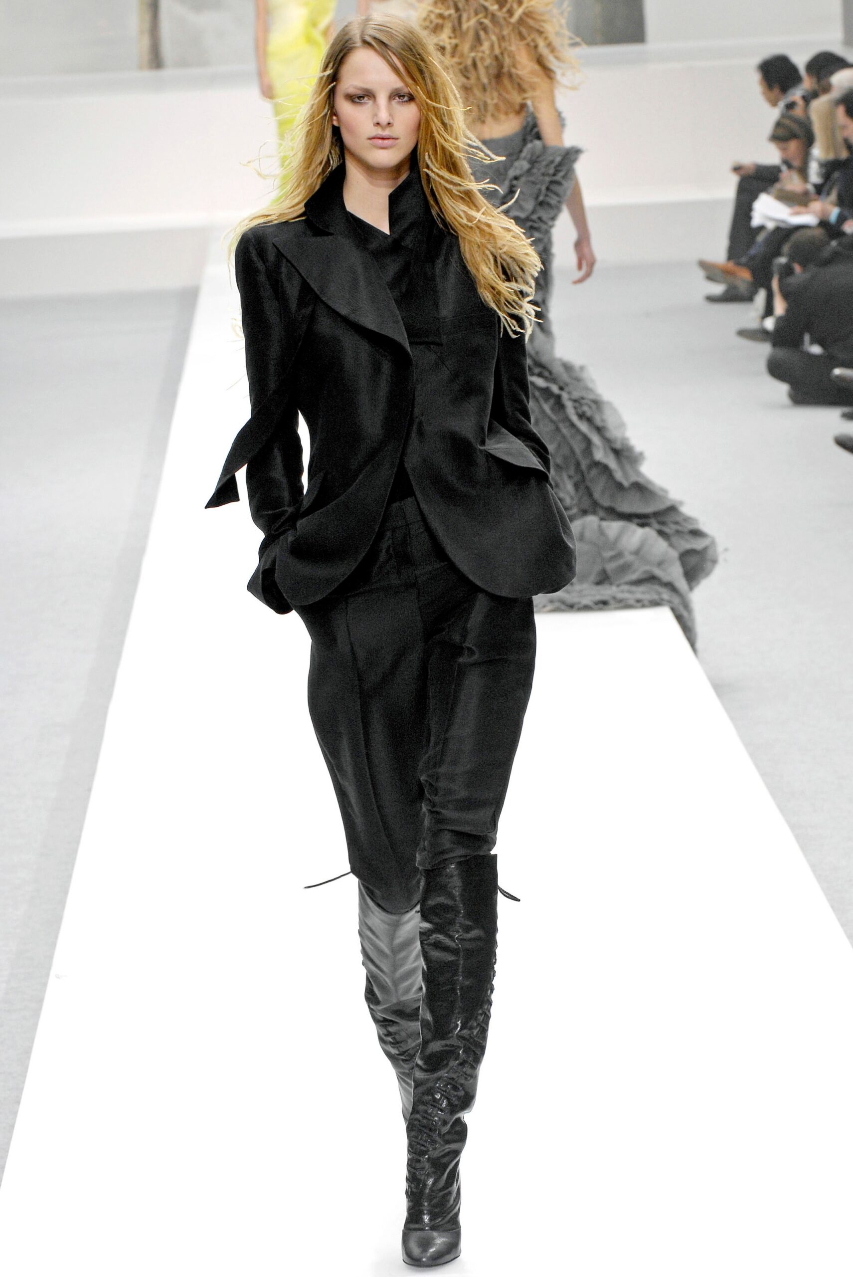 Nina Ricci F/W 07 Look 42