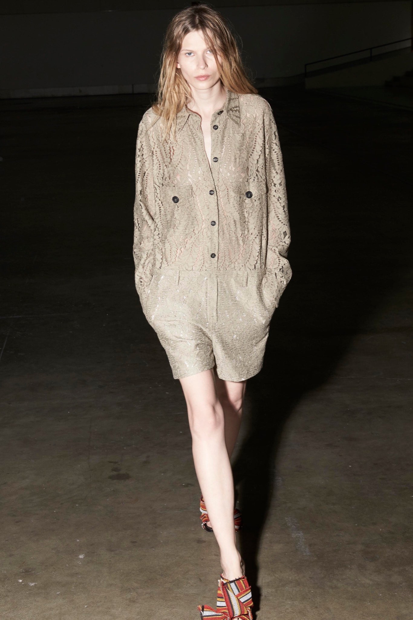 No. 21 Resort 16 Look 31