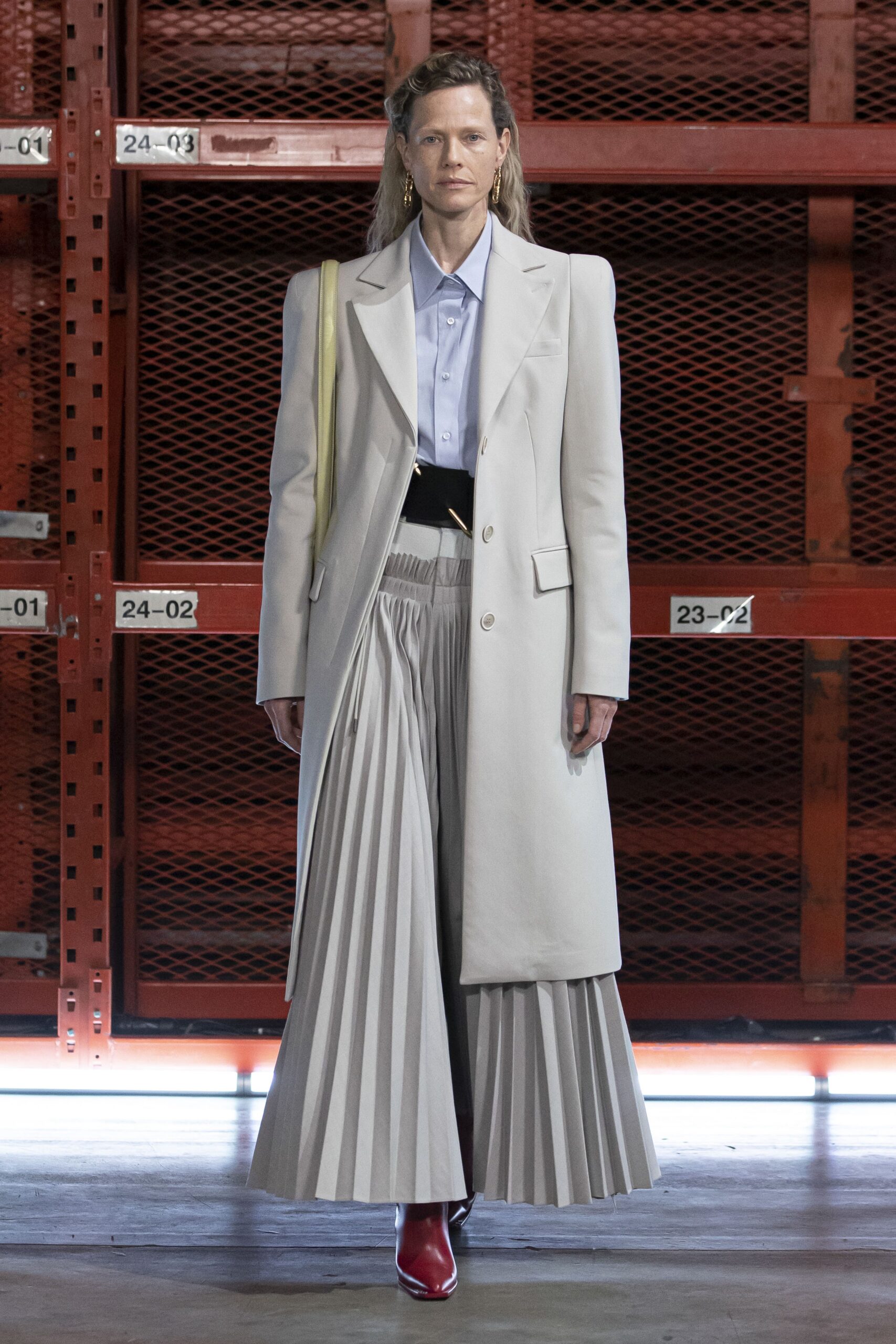 Off-White S/S 21 Look 1