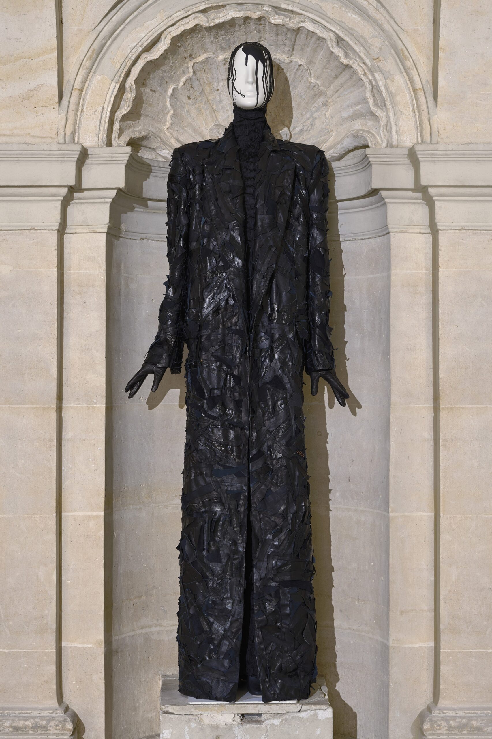 Olivier Theyskens Spring 2023 Ready-to-Wear