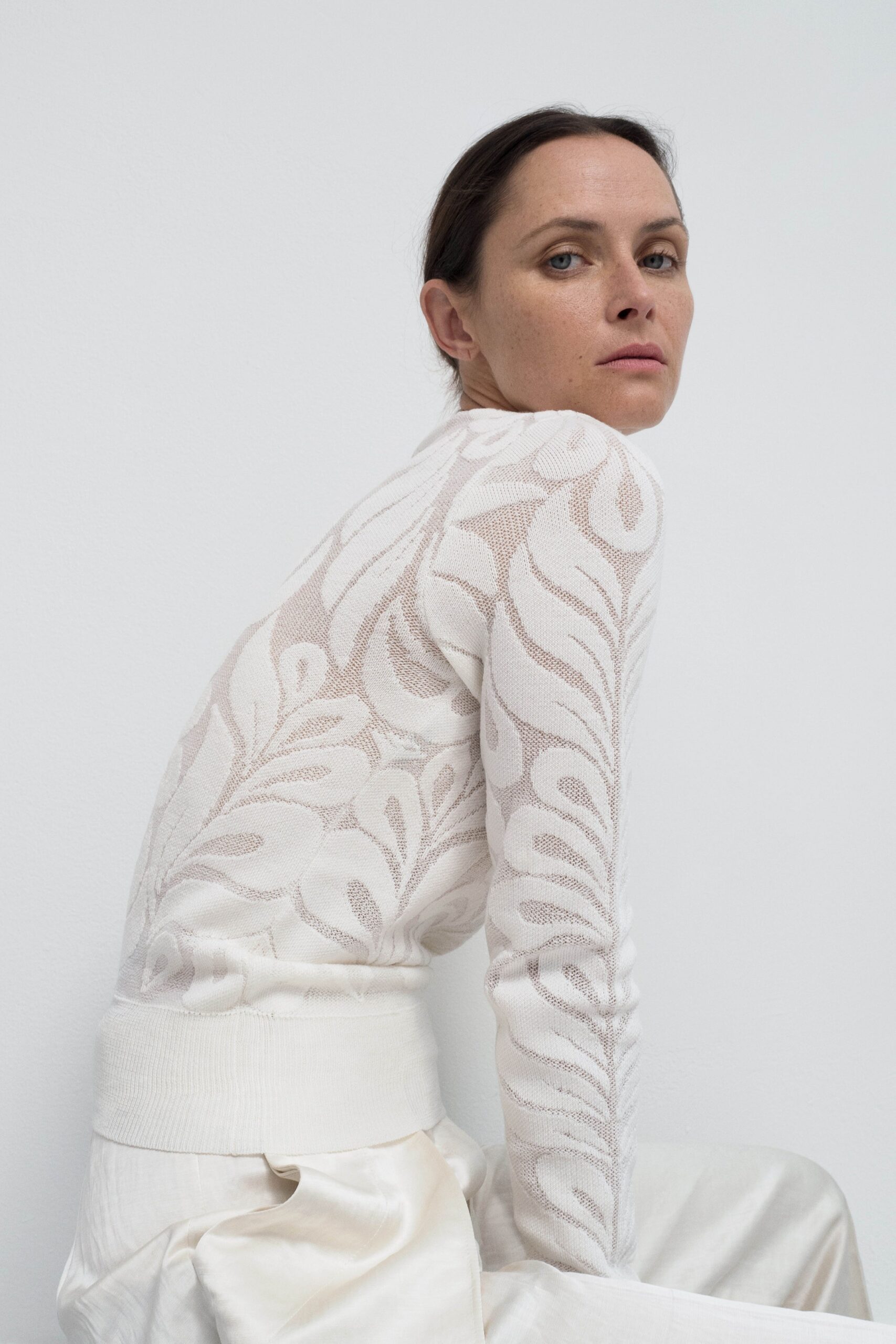 Partow Resort 19 Look 1