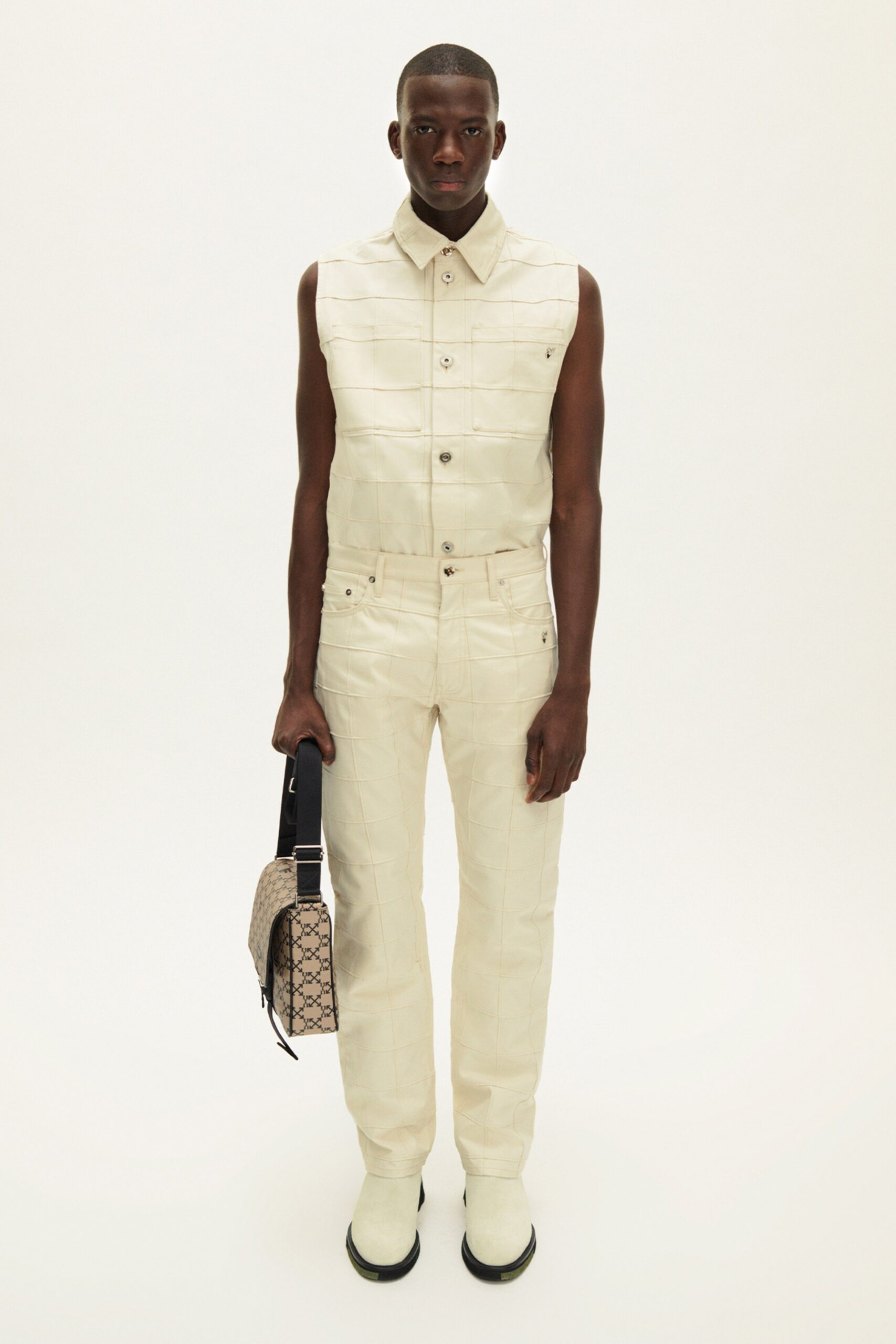 Off-White S/S 22 Menswear Look 2