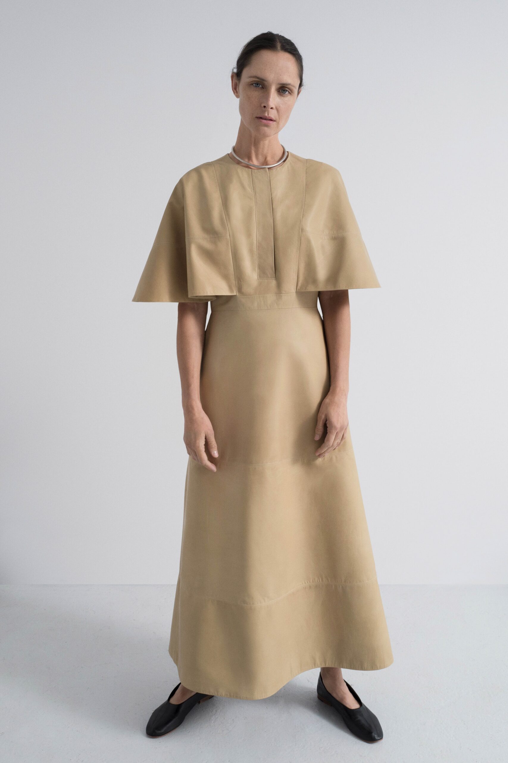 Partow Resort 19 Look 2