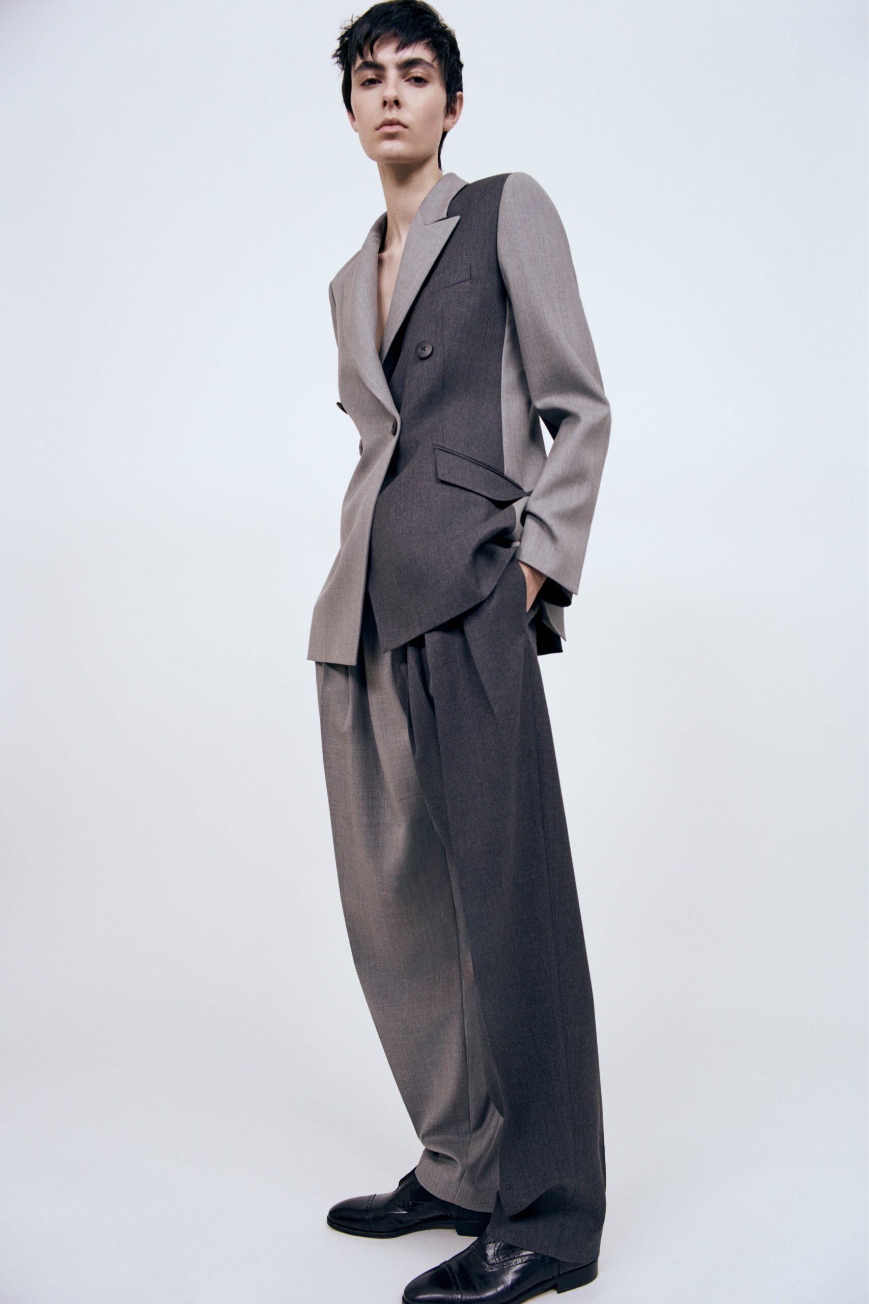 Partow F/W 22 Look 3