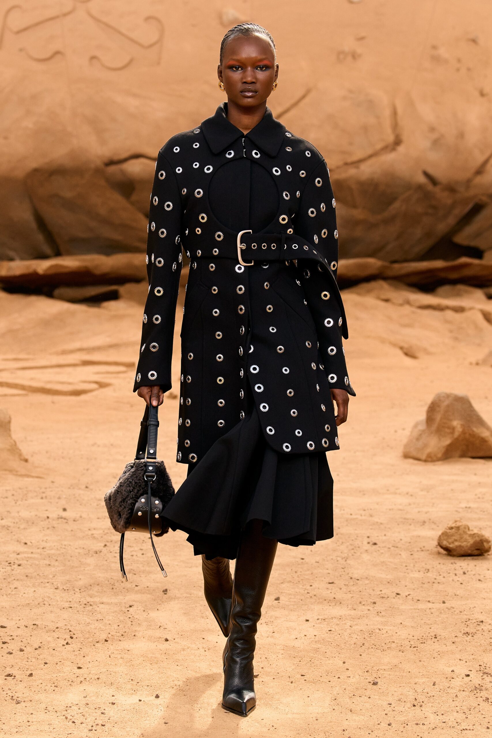 Off-White F/W 23 Look 4