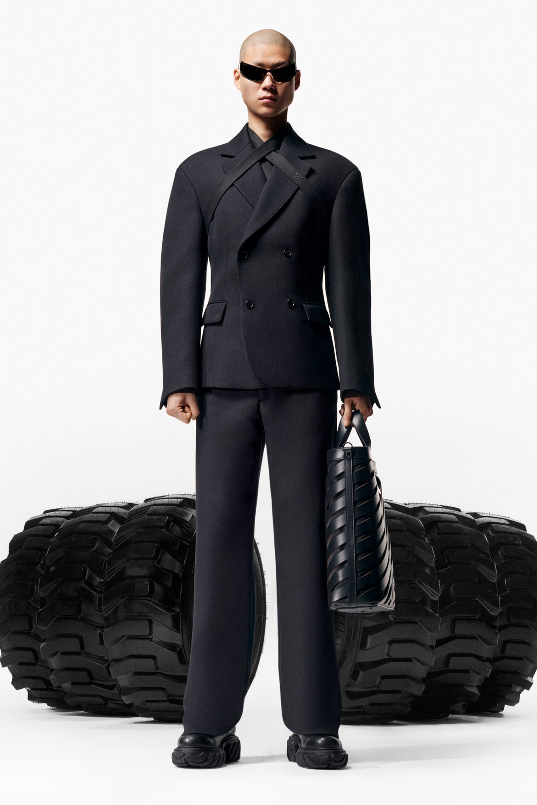 Off-White F/W 23 Look 4