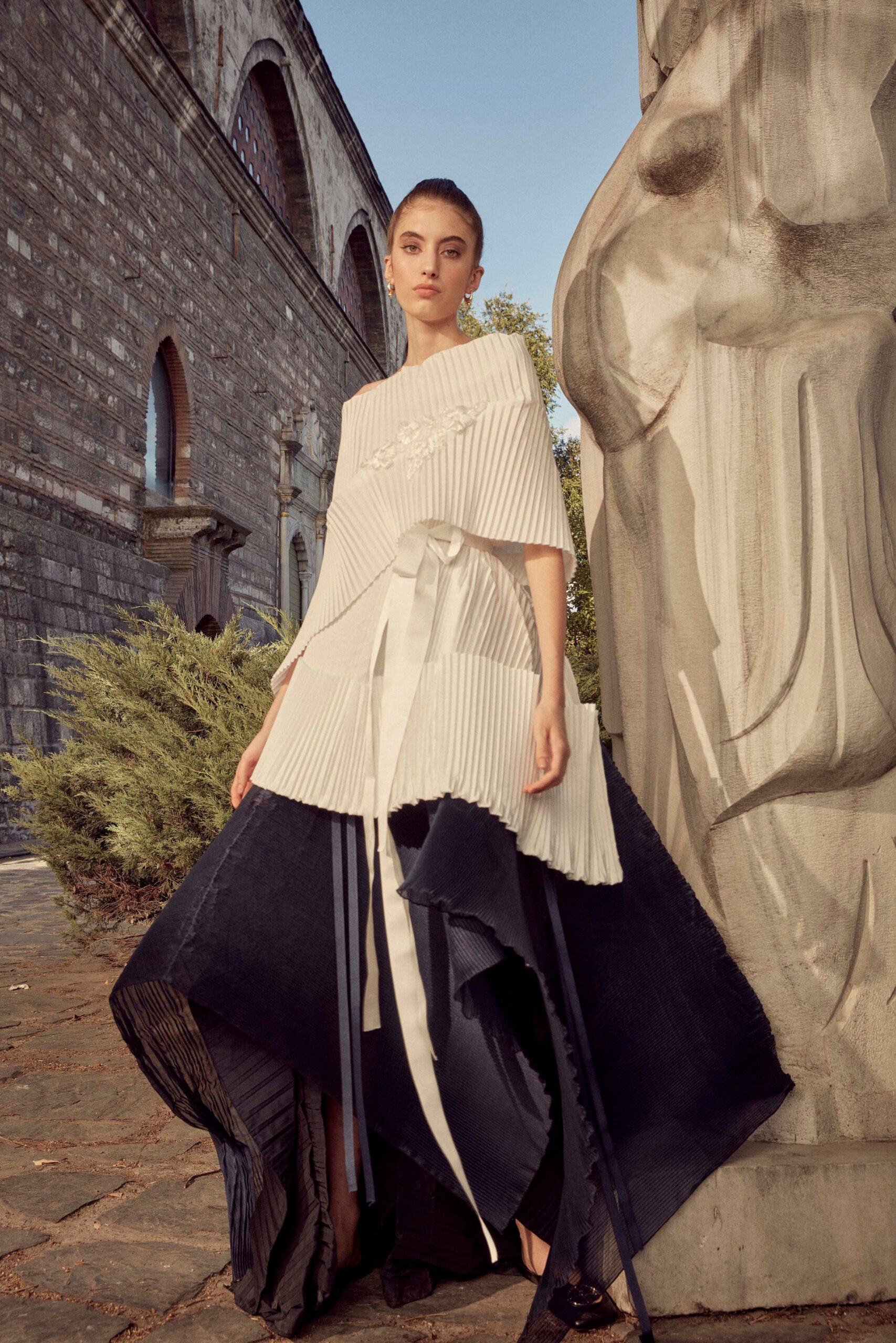 Özlem Süer Istanbul S/S 21 Look 5