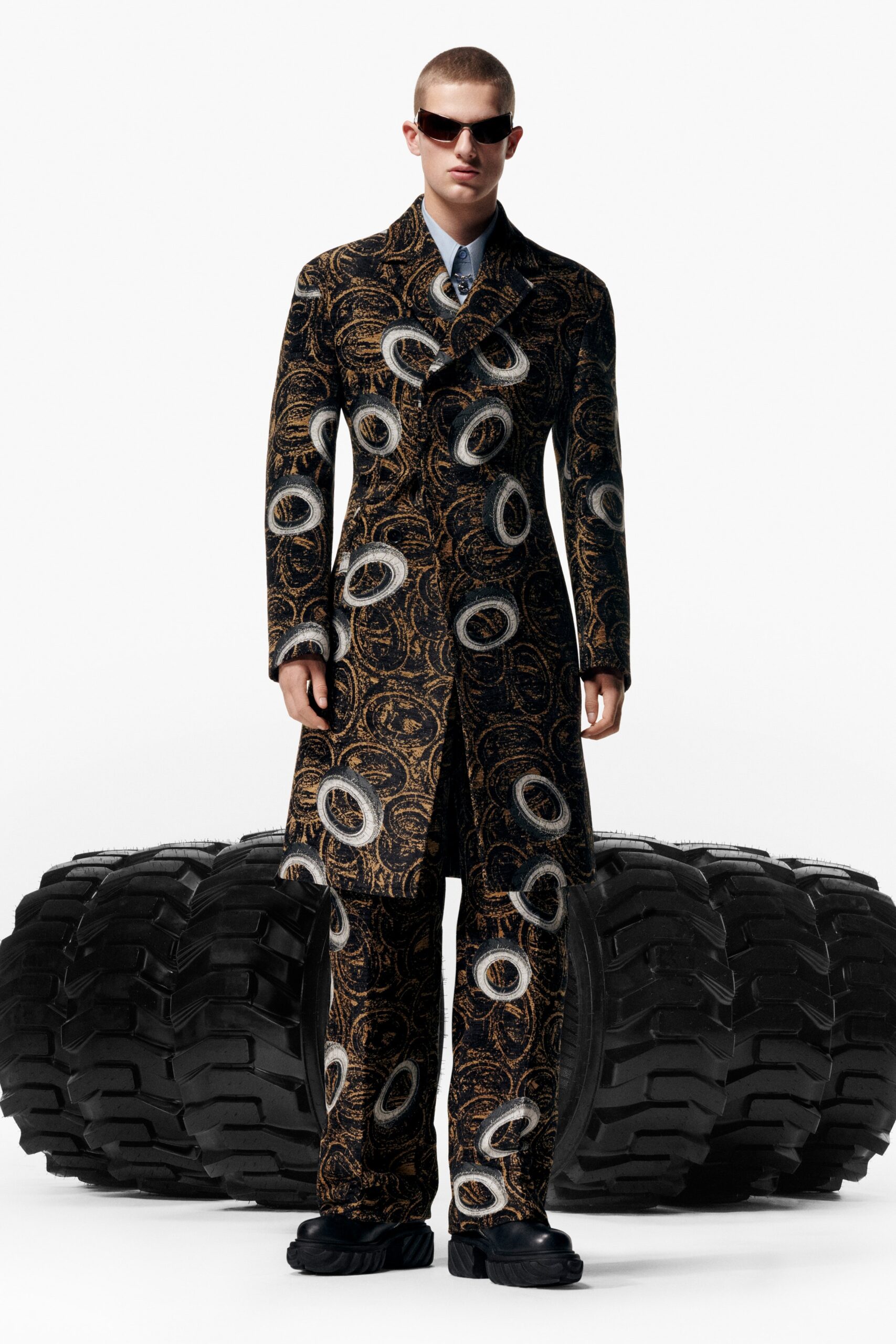 Off-White F/W 23 Look 7