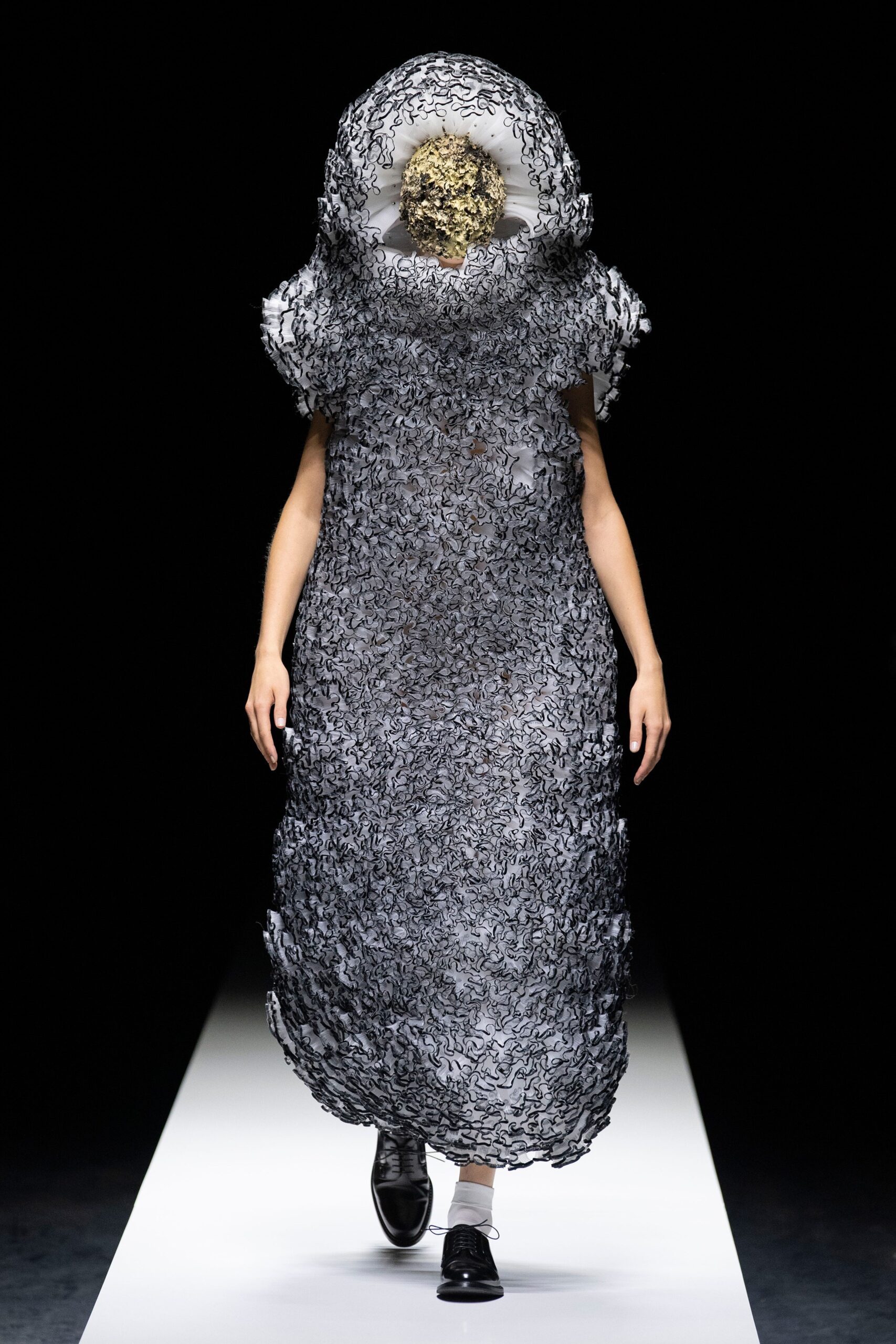 Noir Kei Ninomiya S/S 20 Look 9