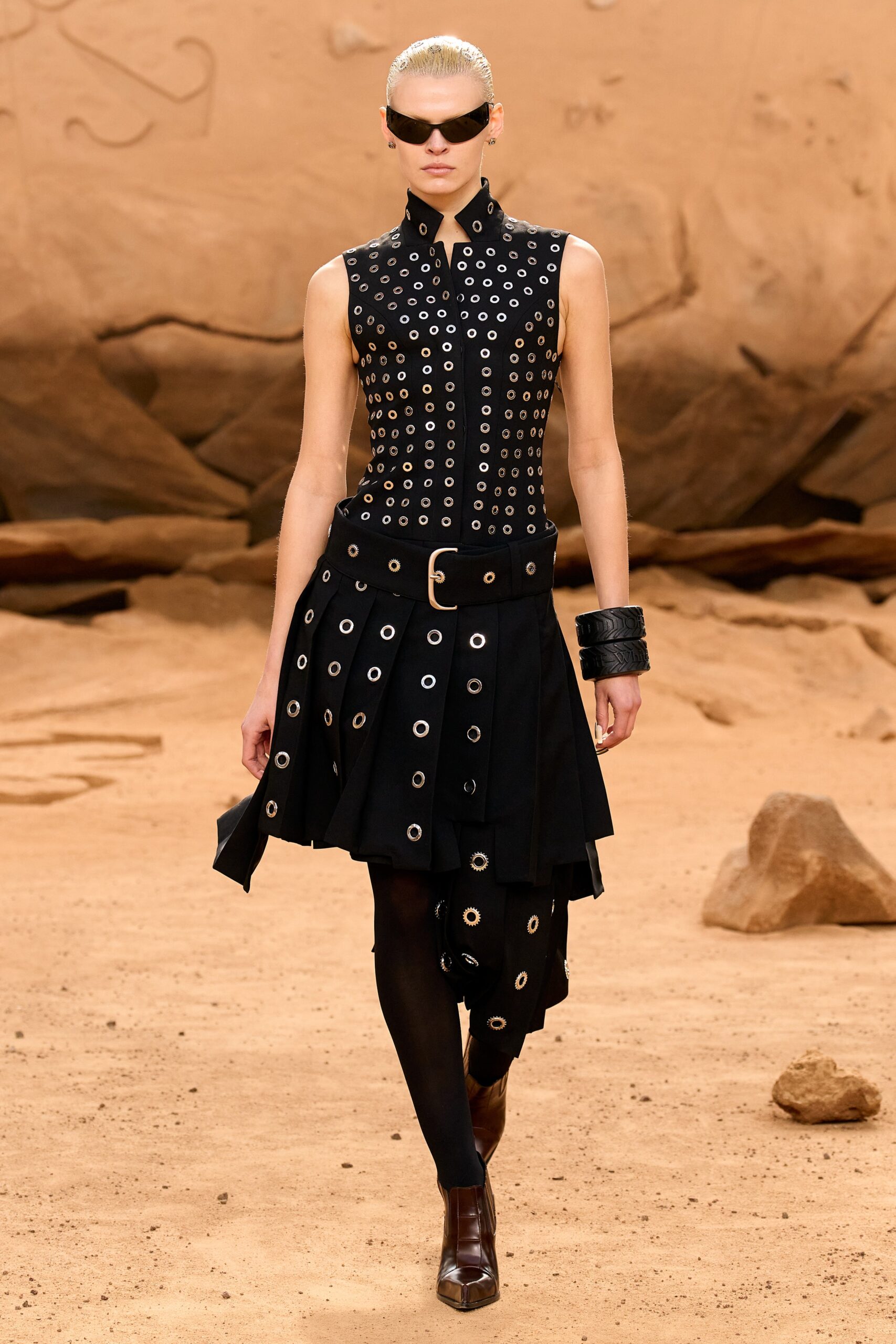 Off-White F/W 23 Look 9