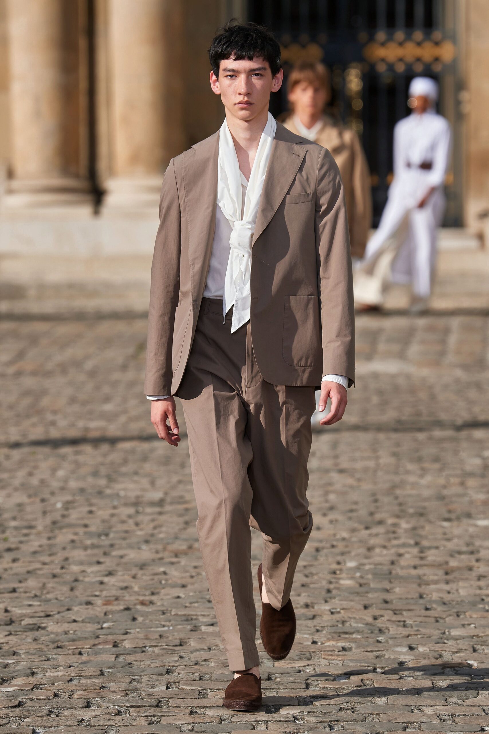 Officine Générale S/S 23 Look 9