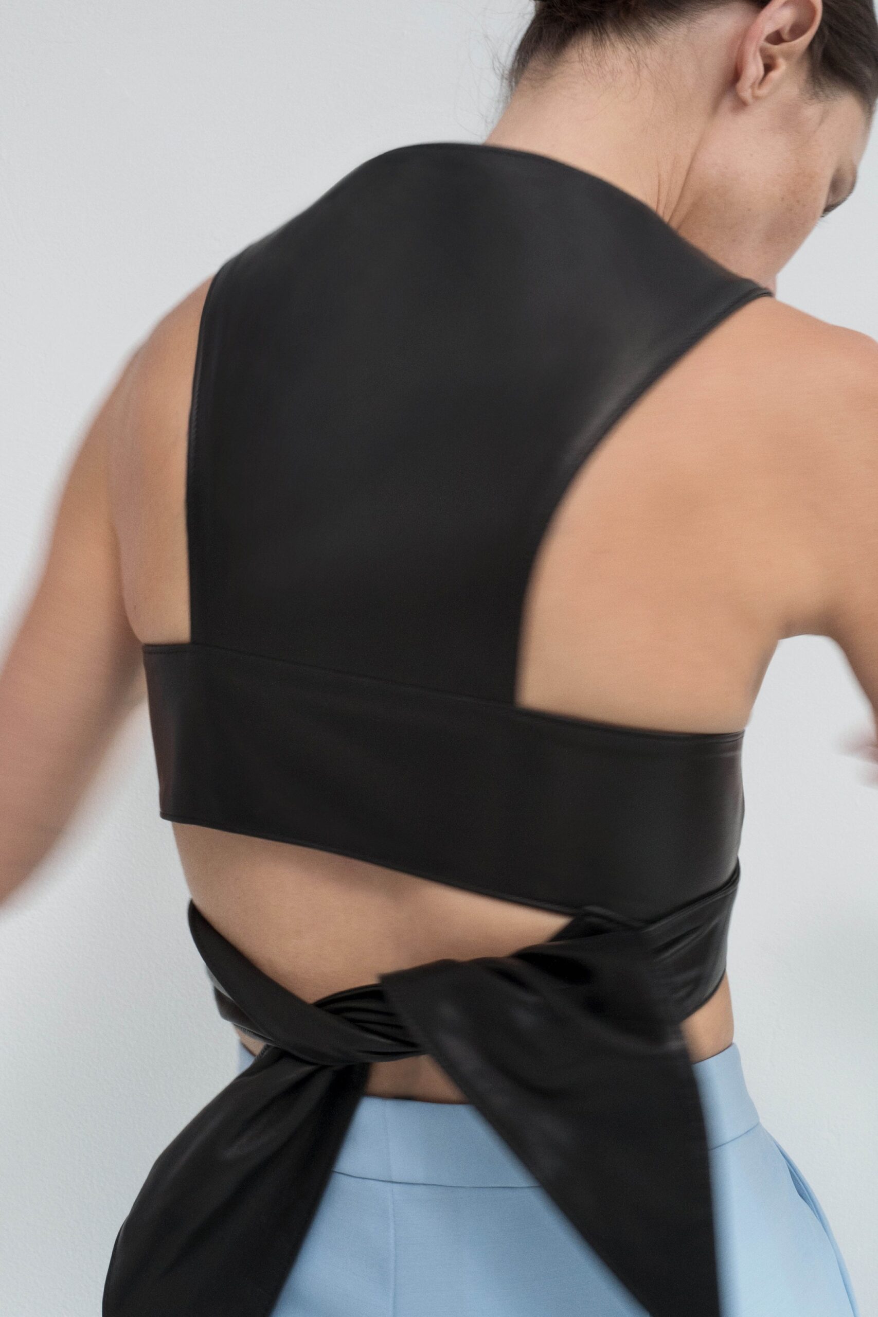 Partow Resort 19 Look 10