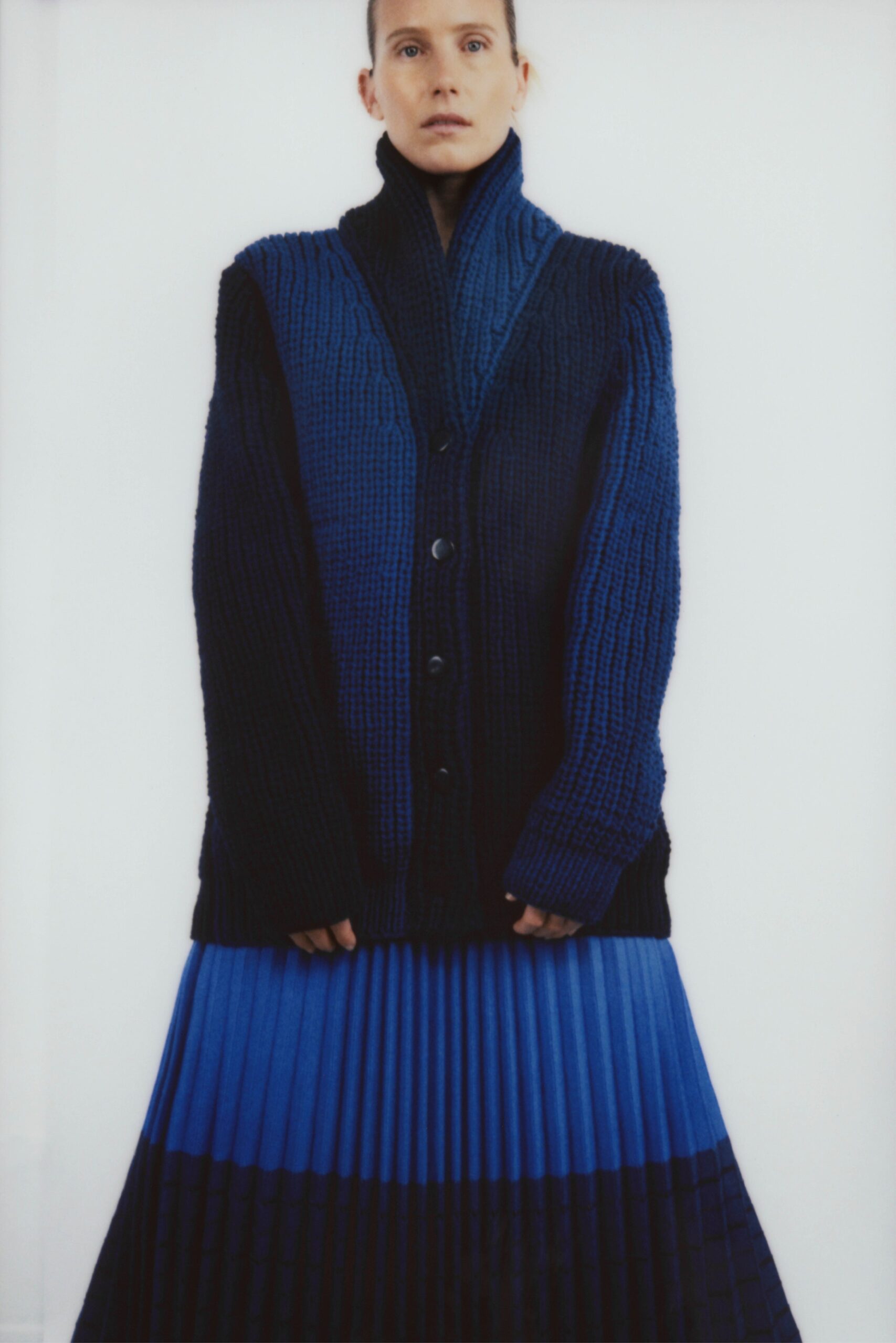 Partow Resort 22 Look 11