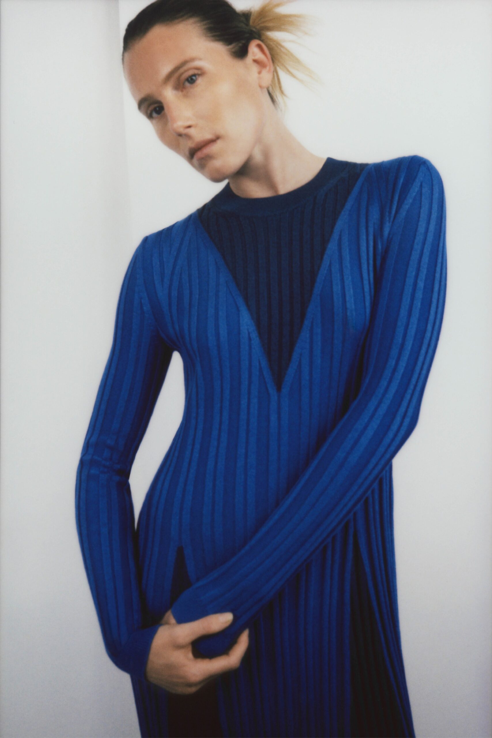 Partow Resort 22 Look 12