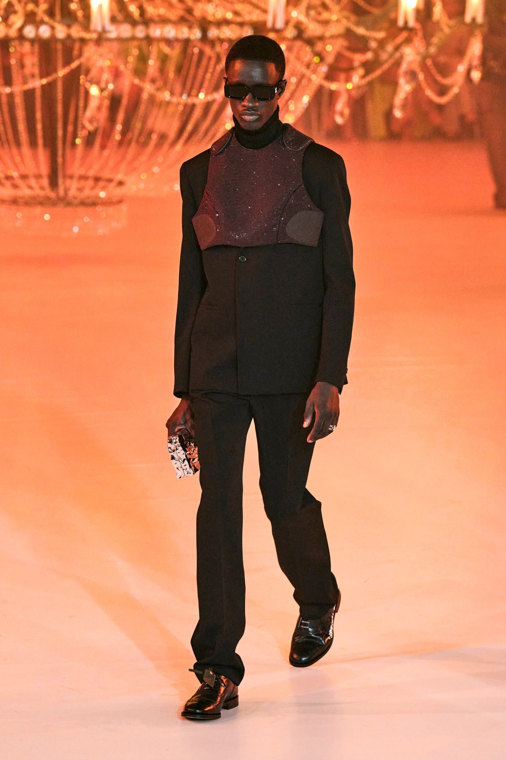 Off-White F/W 22 Menswear Look 12