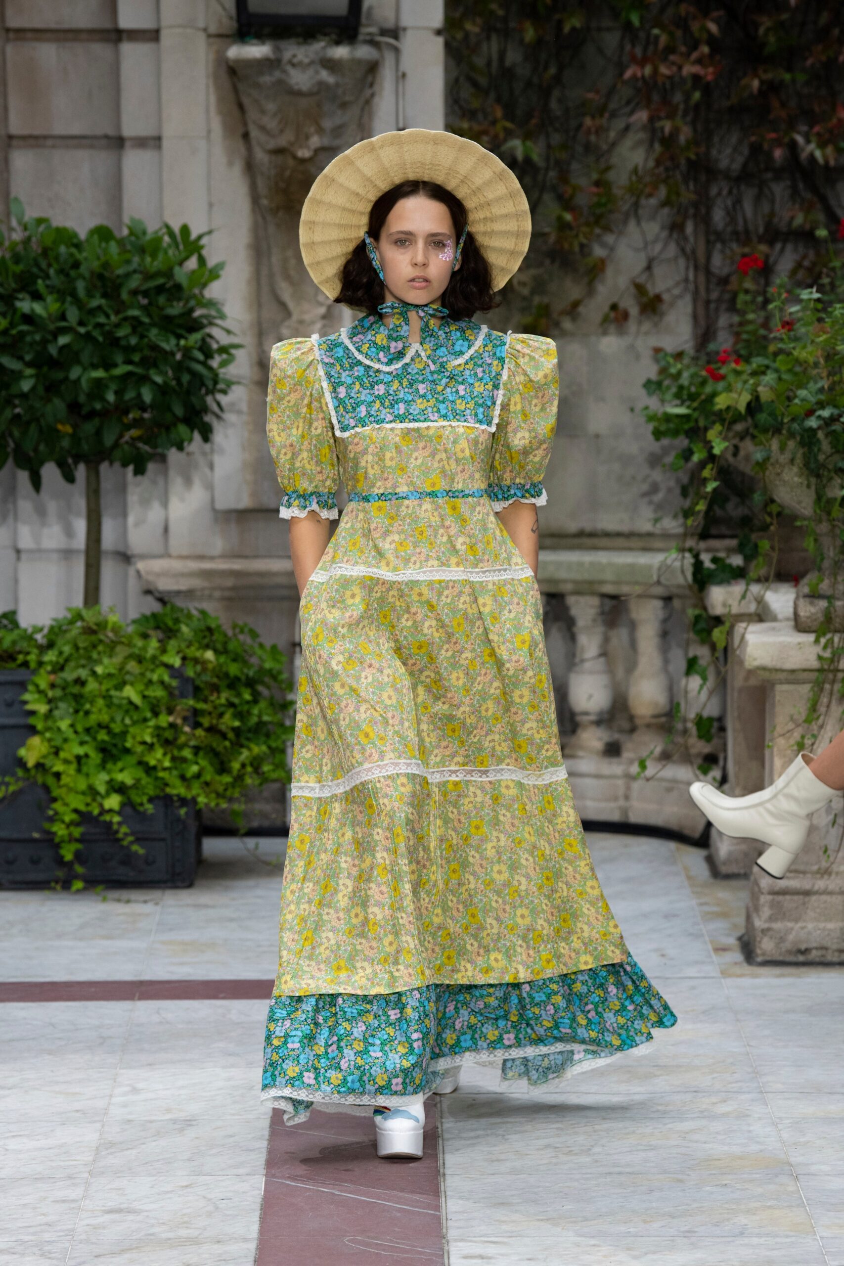Paul & Joe S/S 22 Look 13