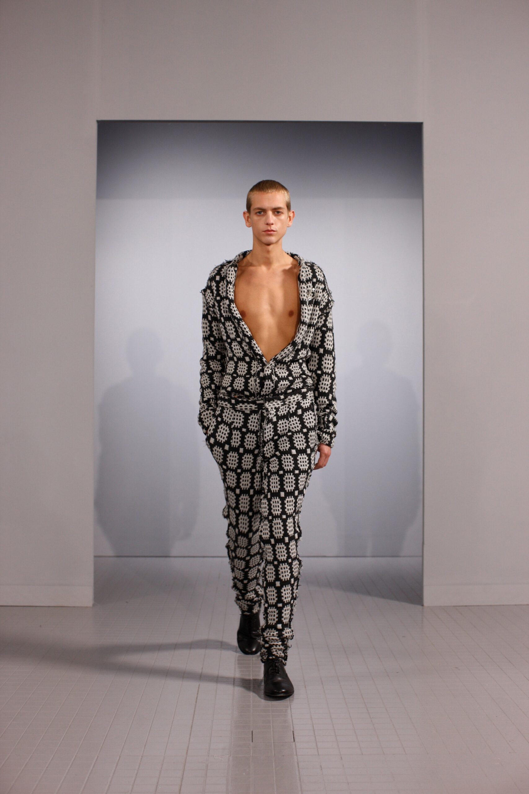 Paolo Carzana S/S 23 Look 16
