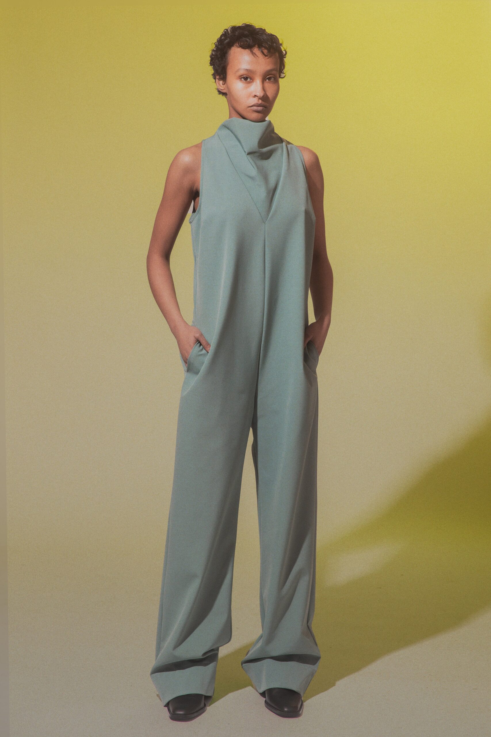 Nomia F/W 22 Look 17