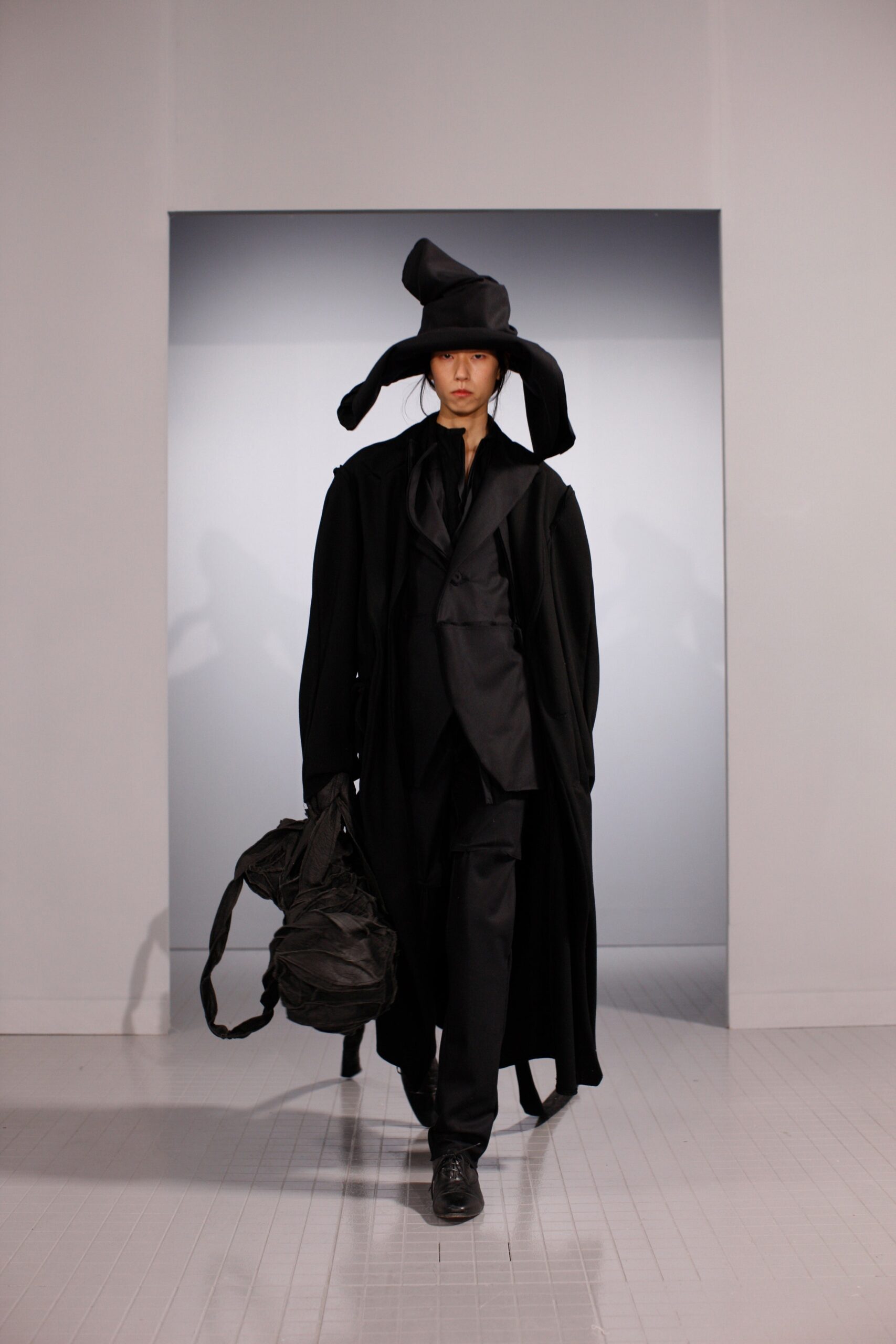Paolo Carzana S/S 23 Look 18