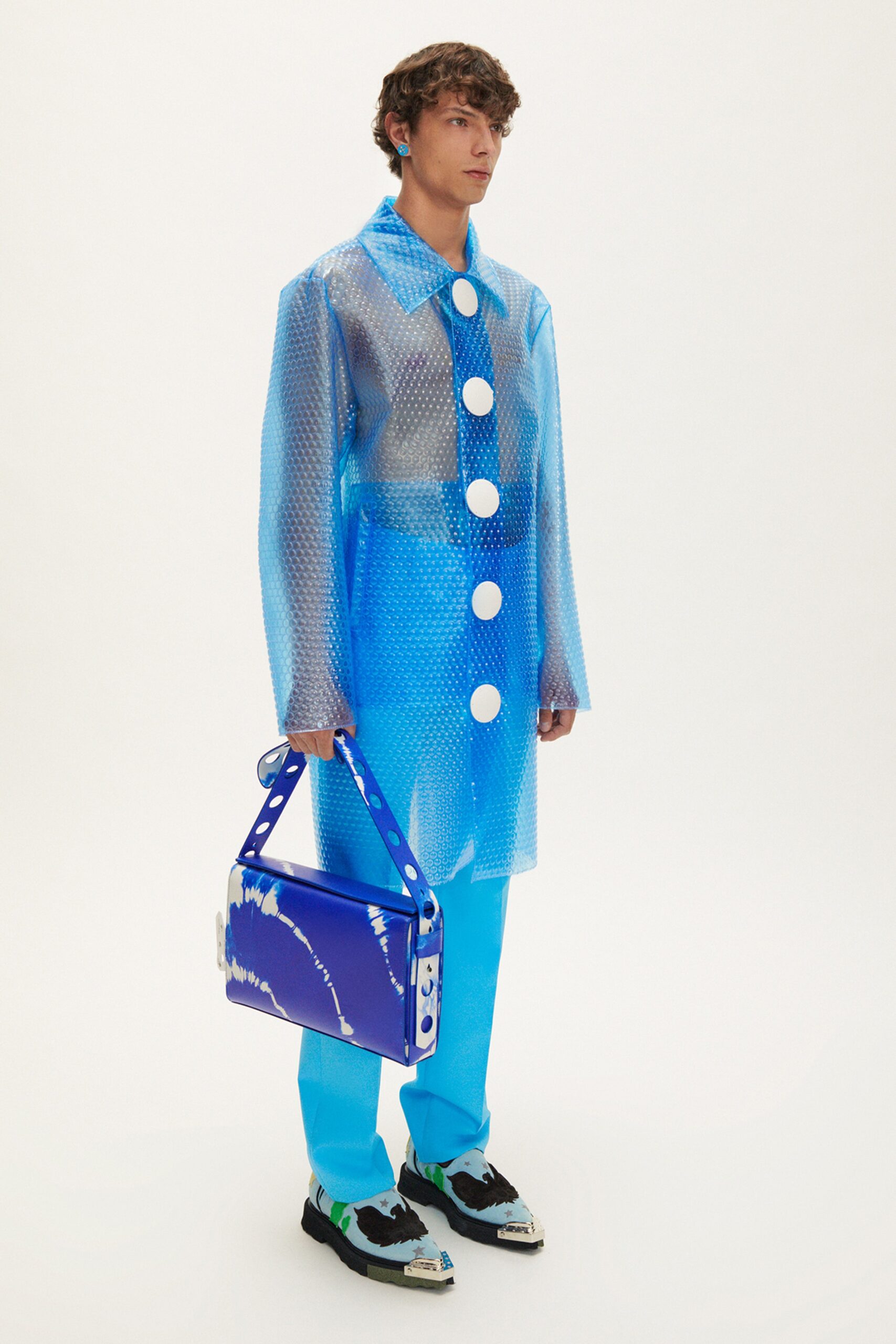 Off-White S/S 22 Menswear Look 17