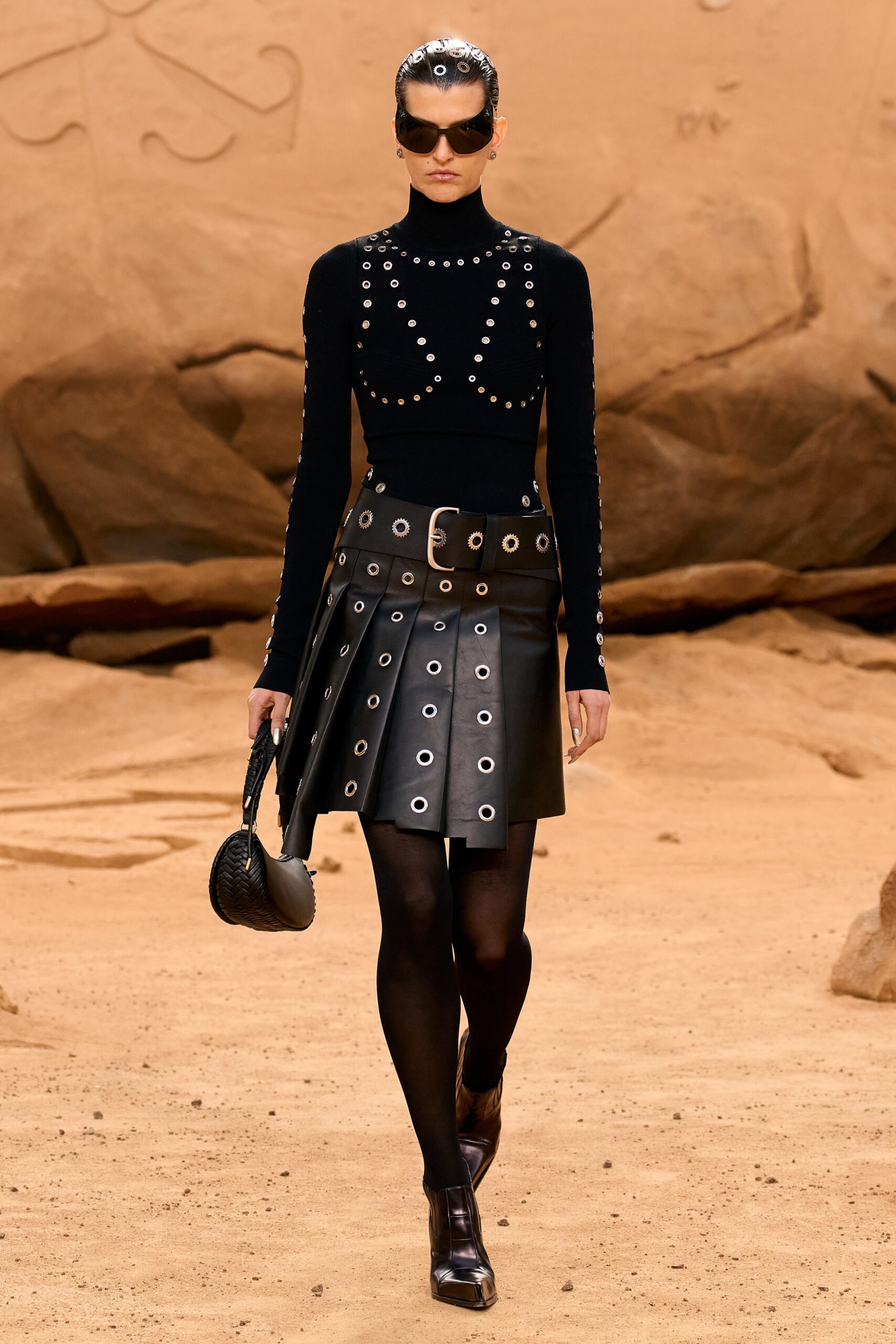 Off-White F/W 23 Look 22