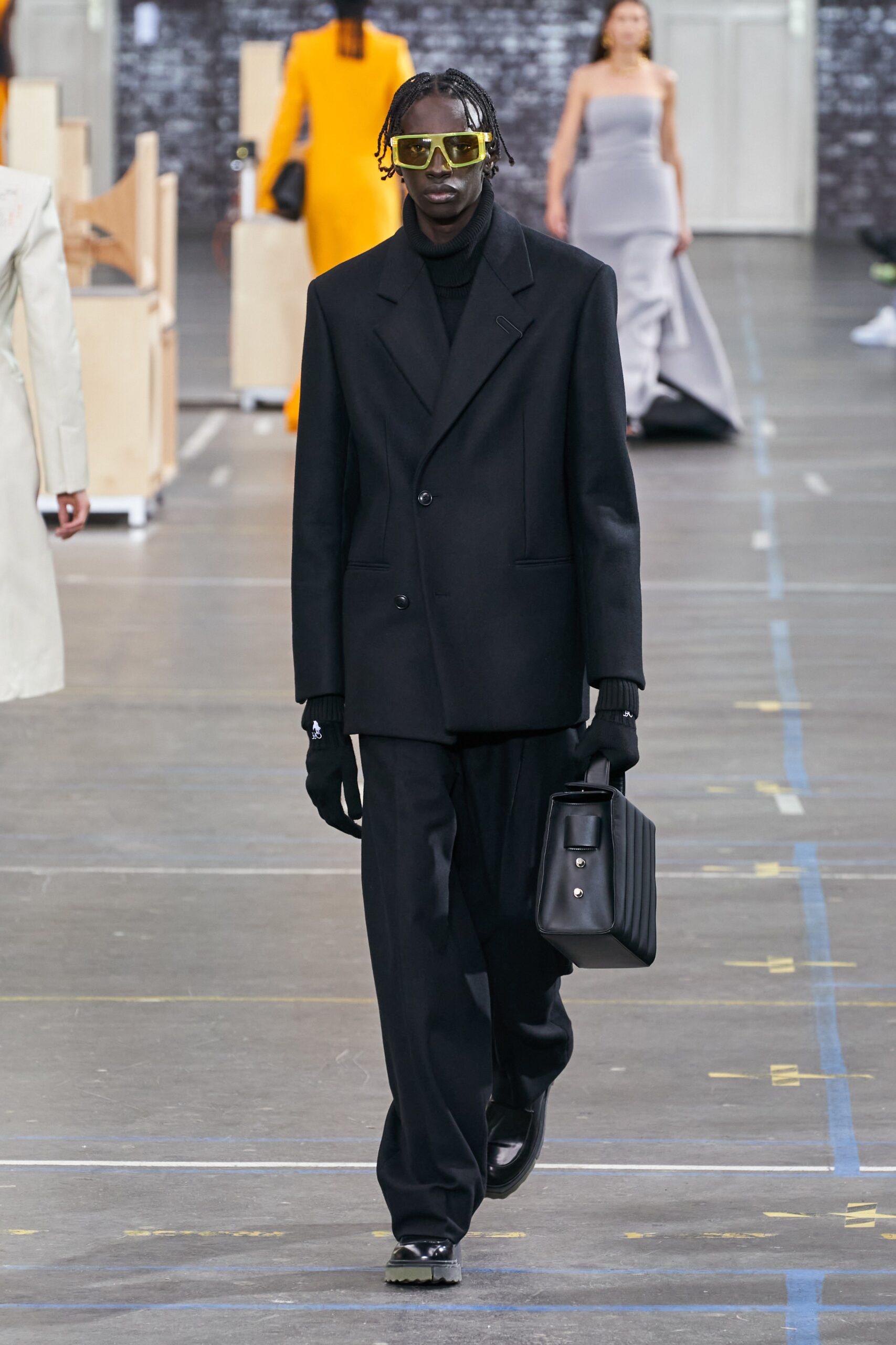 Off-White F/W 21 Look 23
