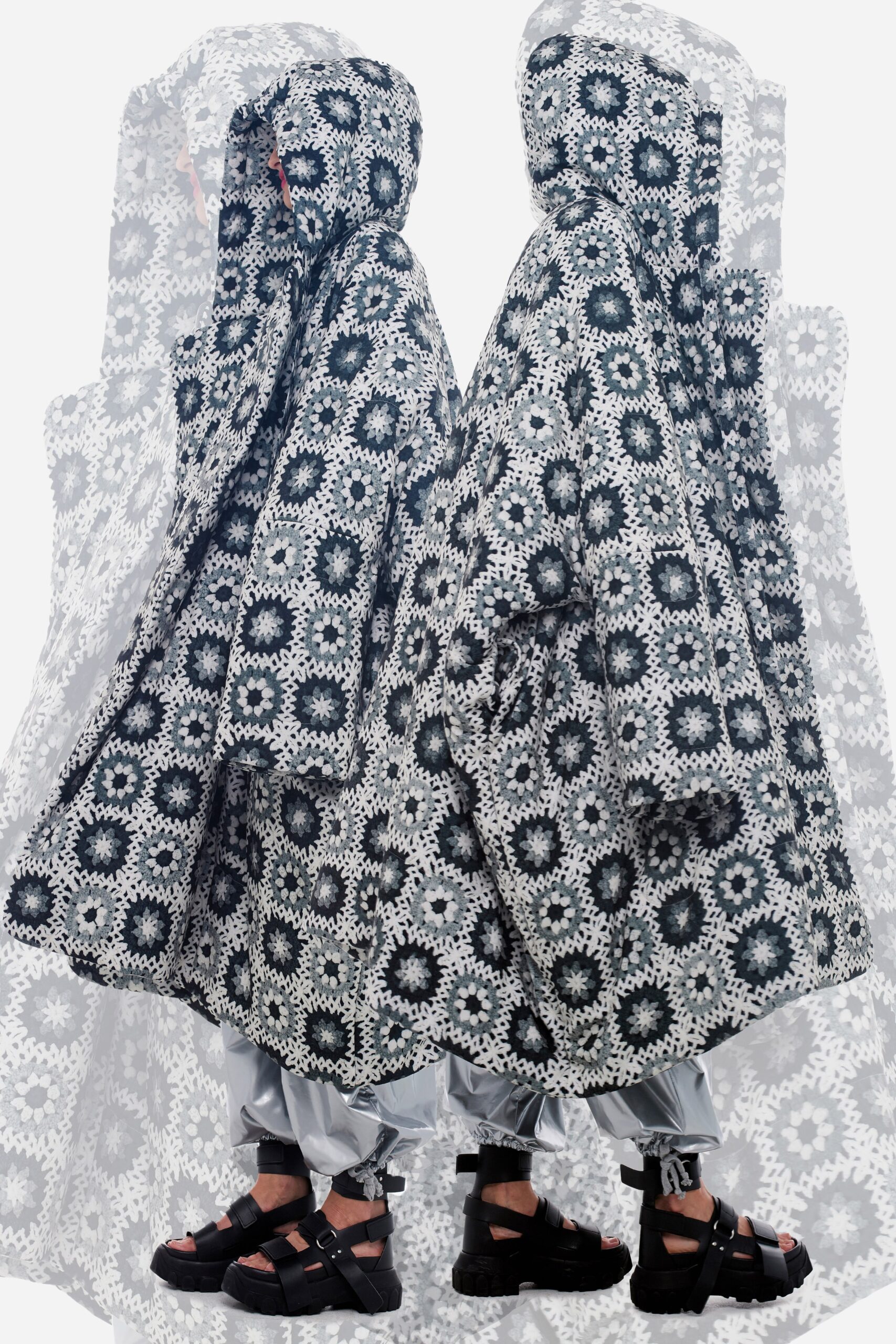Norma Kamali S/S 22 Look 25