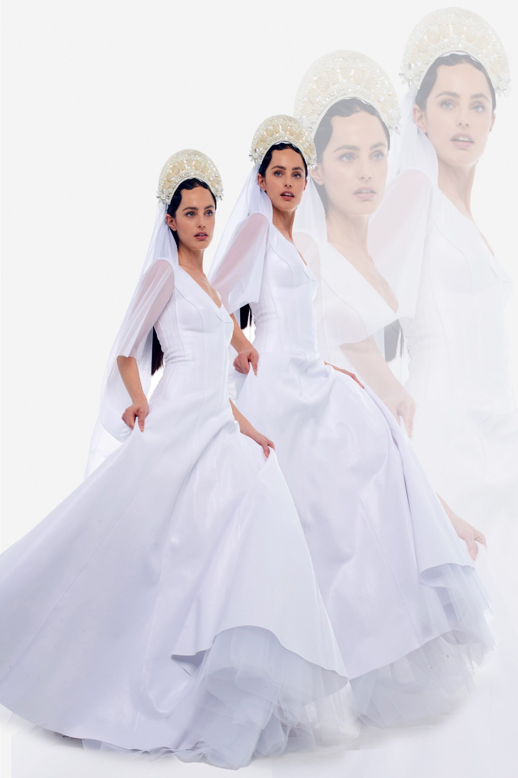 Norma Kamali F/W 22 Look 26