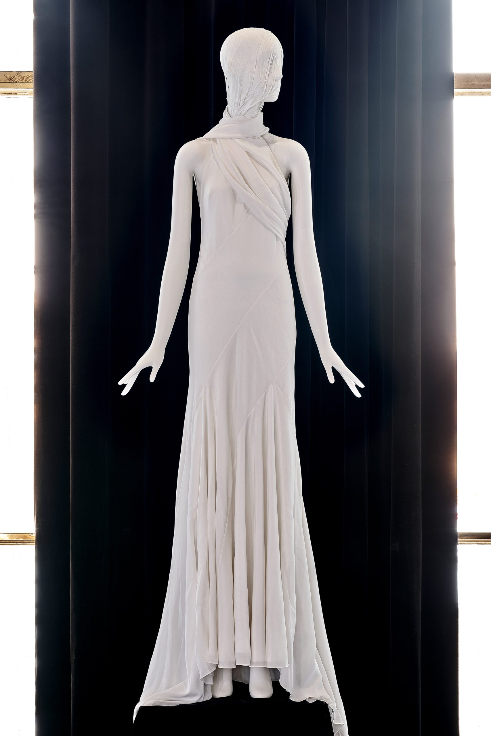 Olivier Theyskens F/W 22 Look 26