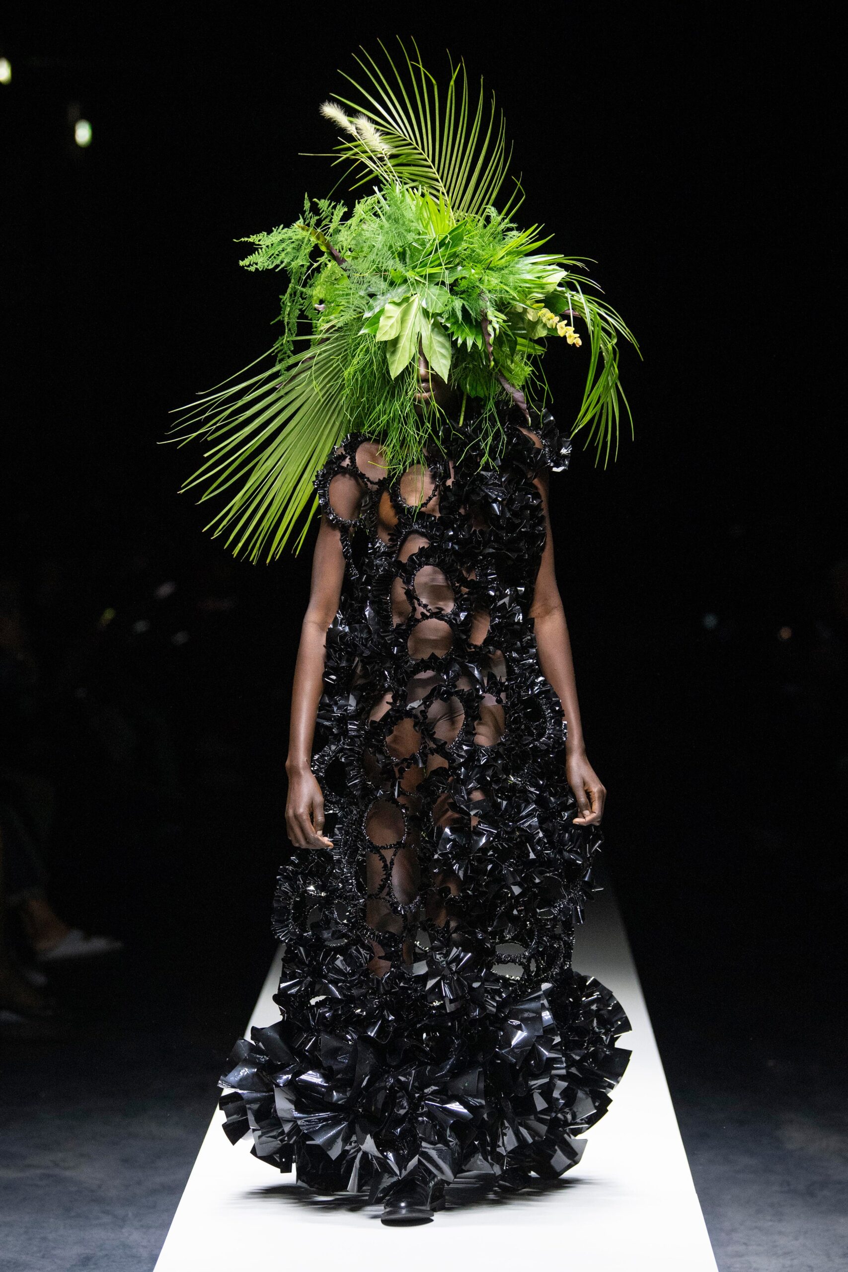 Noir Kei Ninomiya S/S 20 Look 32