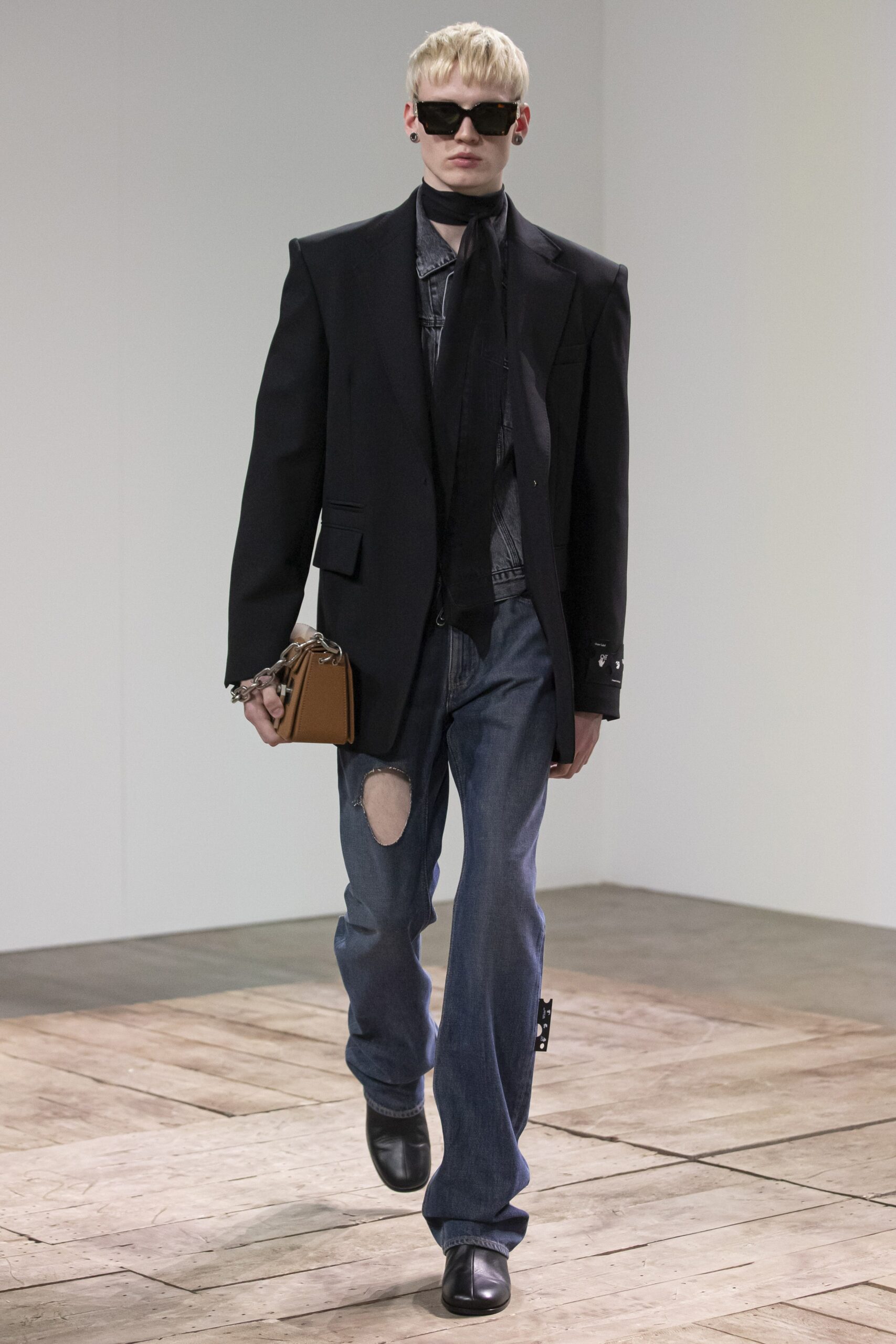 Off-White S/S 21 Look 32