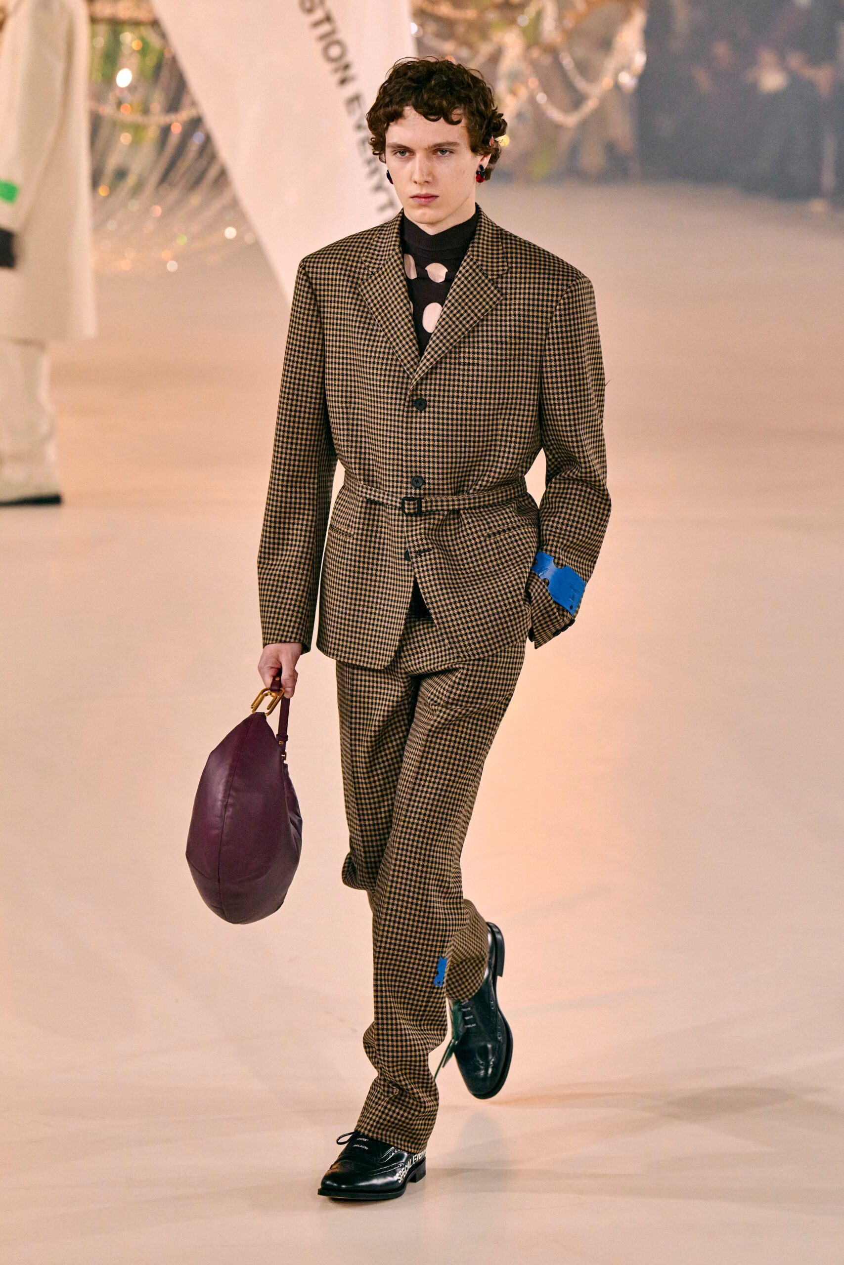 Off-White F/W 22 Menswear Look 32