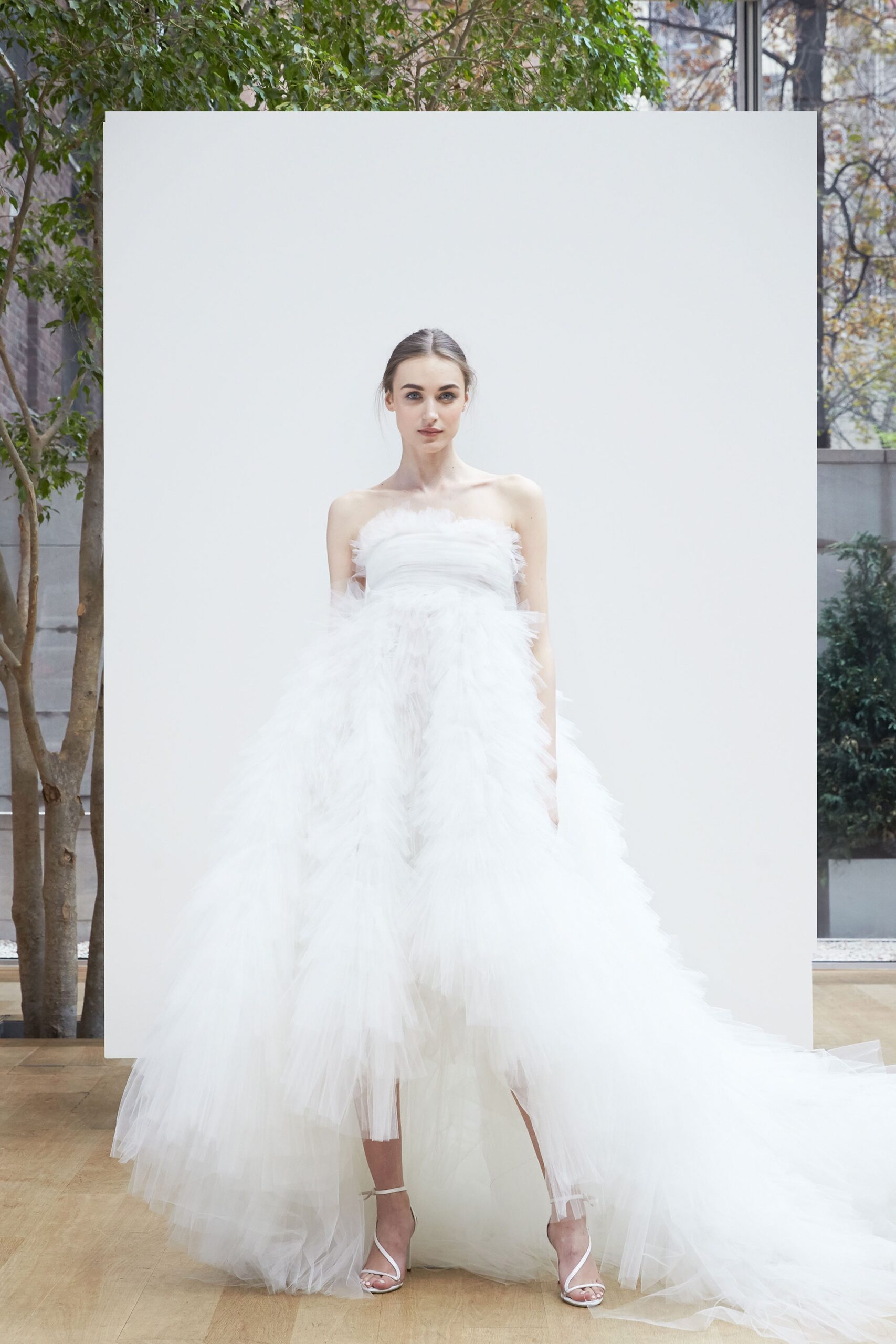 Oscar de la Renta S/S 18 Bridal Look 2