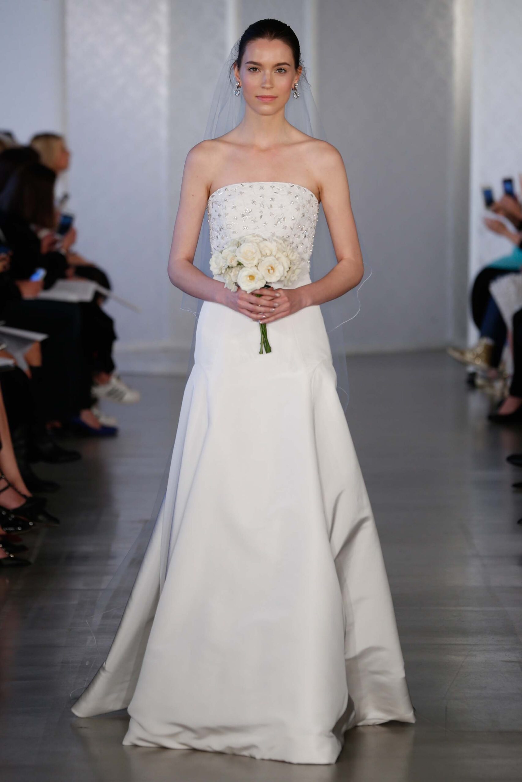 Oscar de la Renta S/S 17 Bridal Look 2