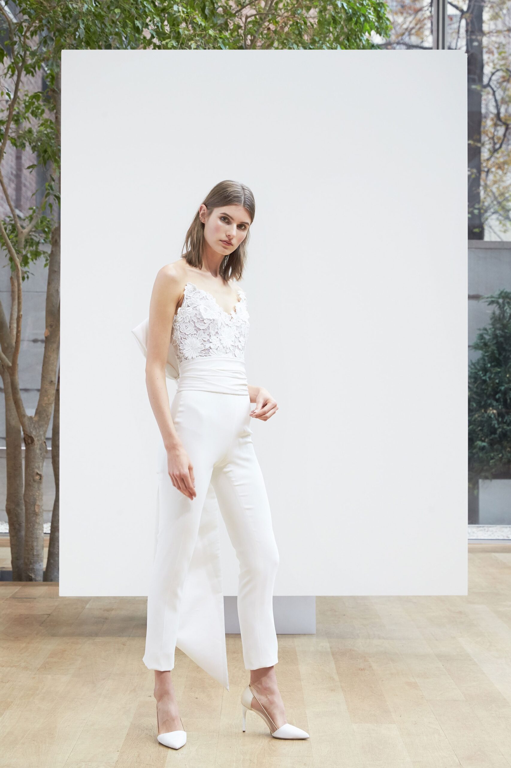 Oscar de la Renta S/S 18 Bridal Look 4