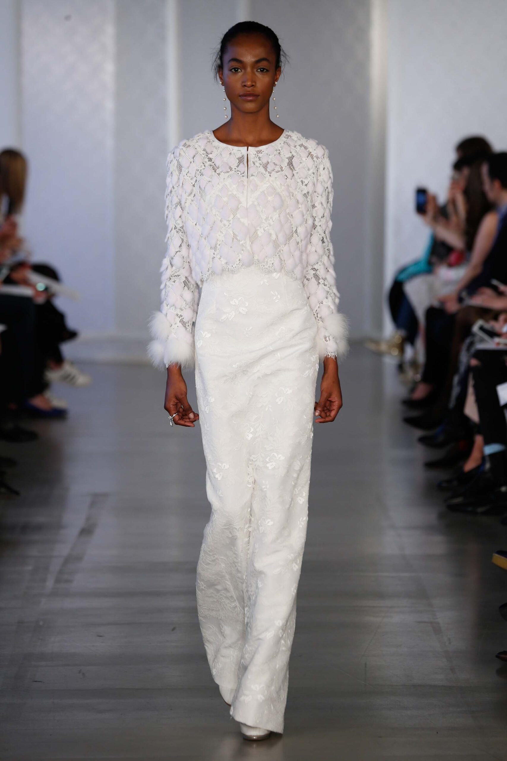 Oscar de la Renta S/S 17 Bridal Look 5